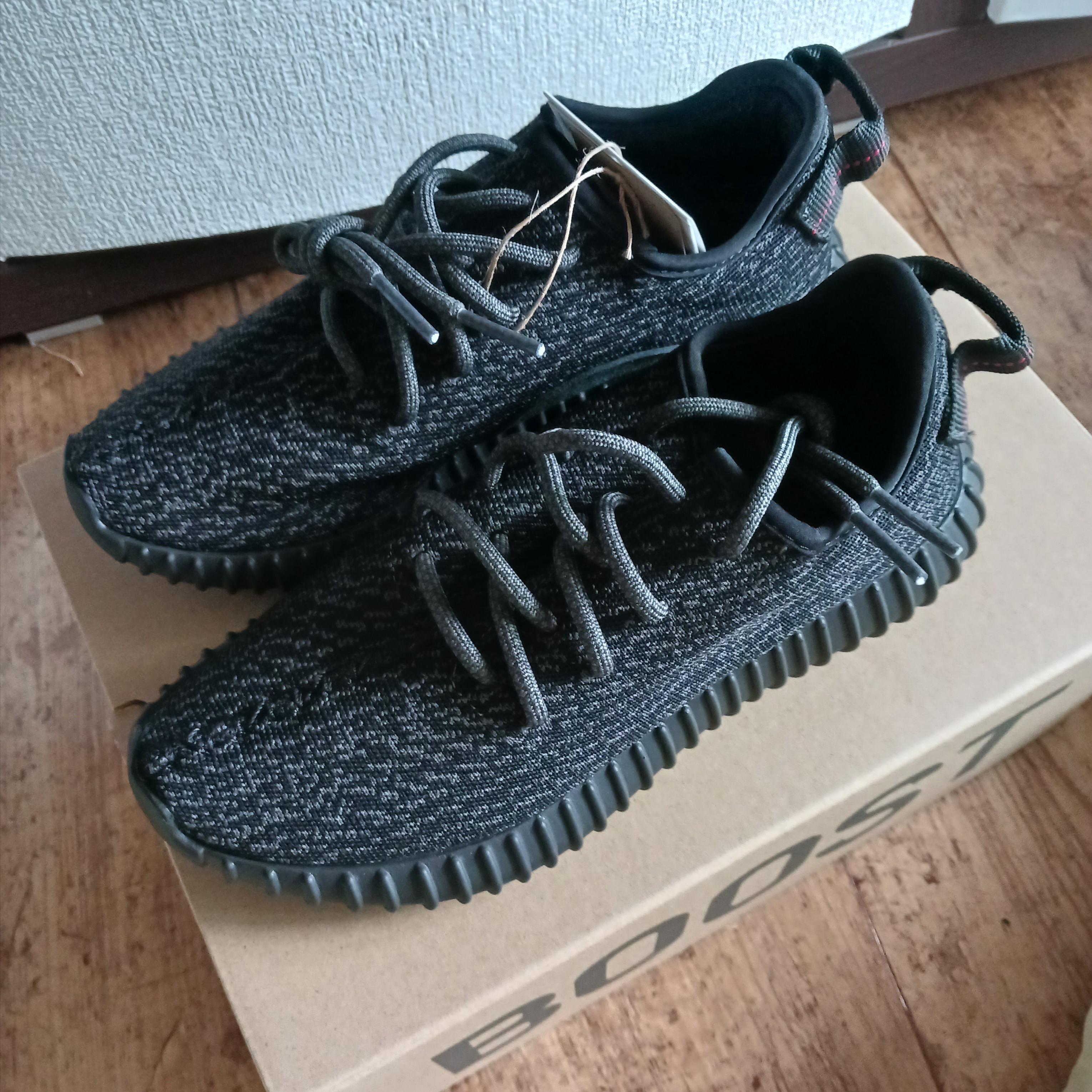Adidas Yeezy Boost 350 V2 Onyx, Nike Dunk Low Retro Black 착용 스타일 - 1