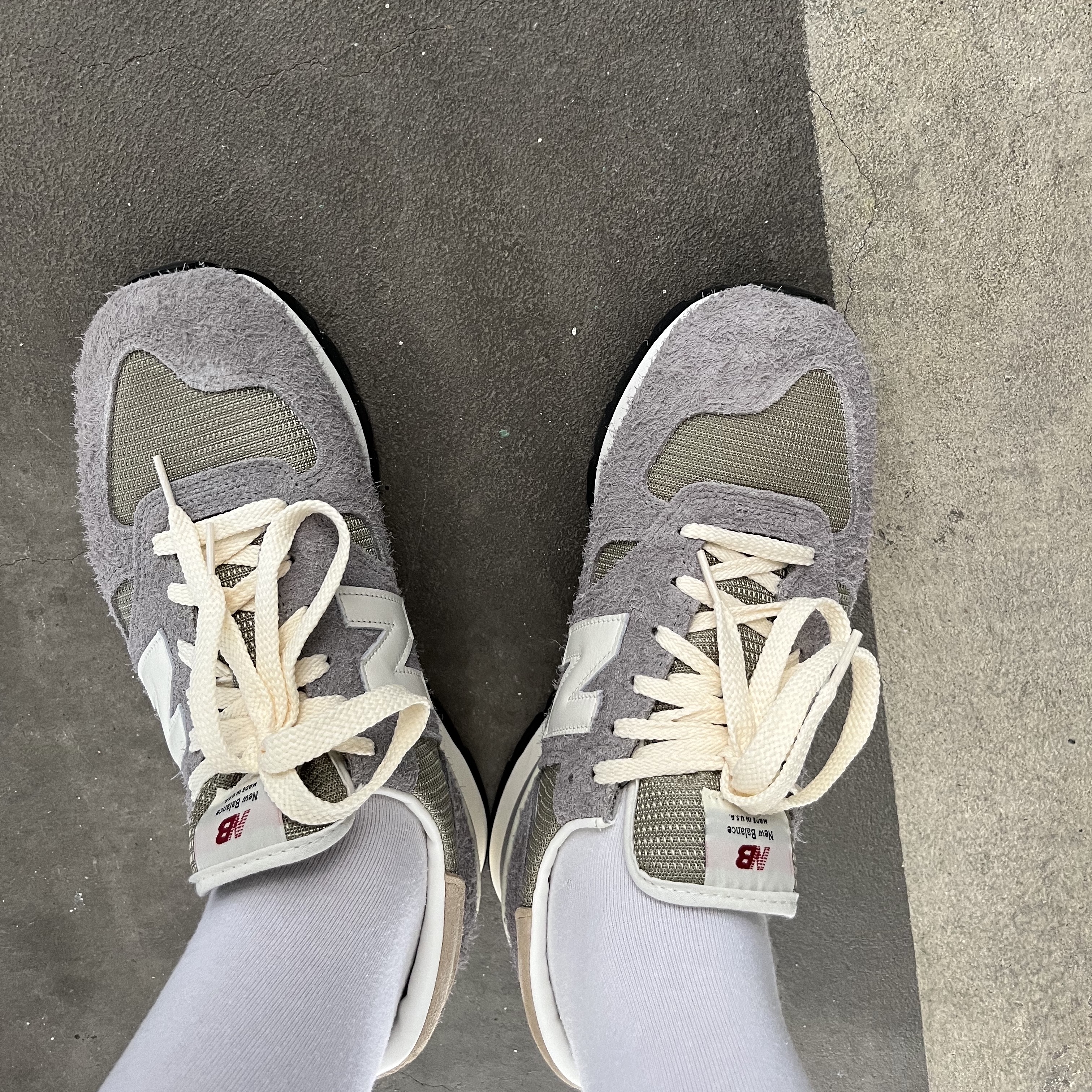 New Balance 990v1 Made in USA Marblehead Incense 착용 스타일