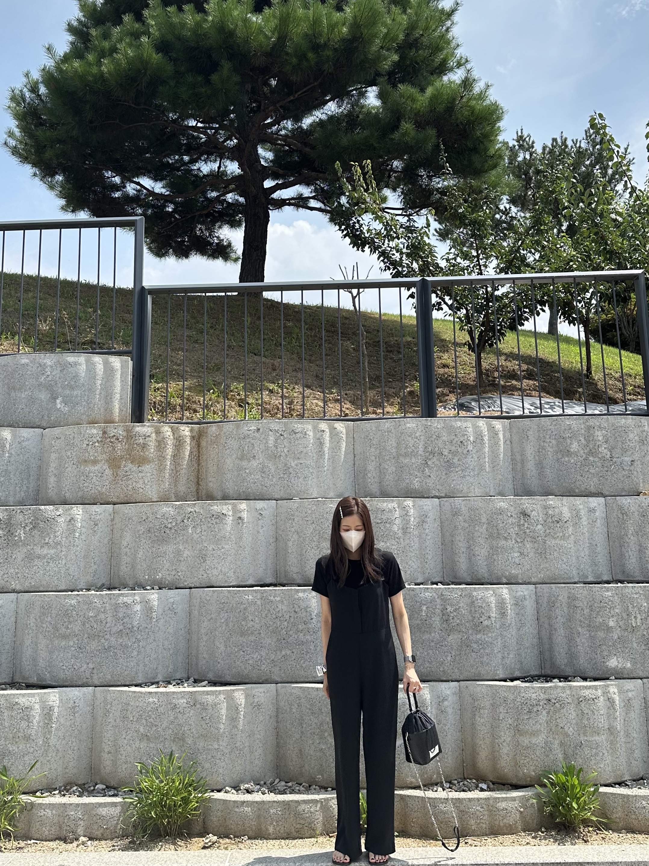 Maison Margiela 5AC Bucket Bag Black 착용 스타일 - 1