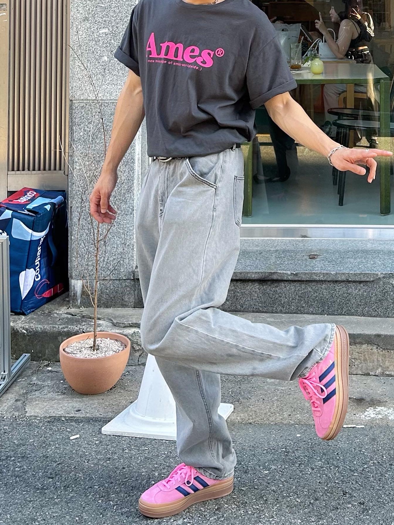 (W) Adidas Gazelle Bold Pink Glow Victory Blue 착용 스타일 - 4
