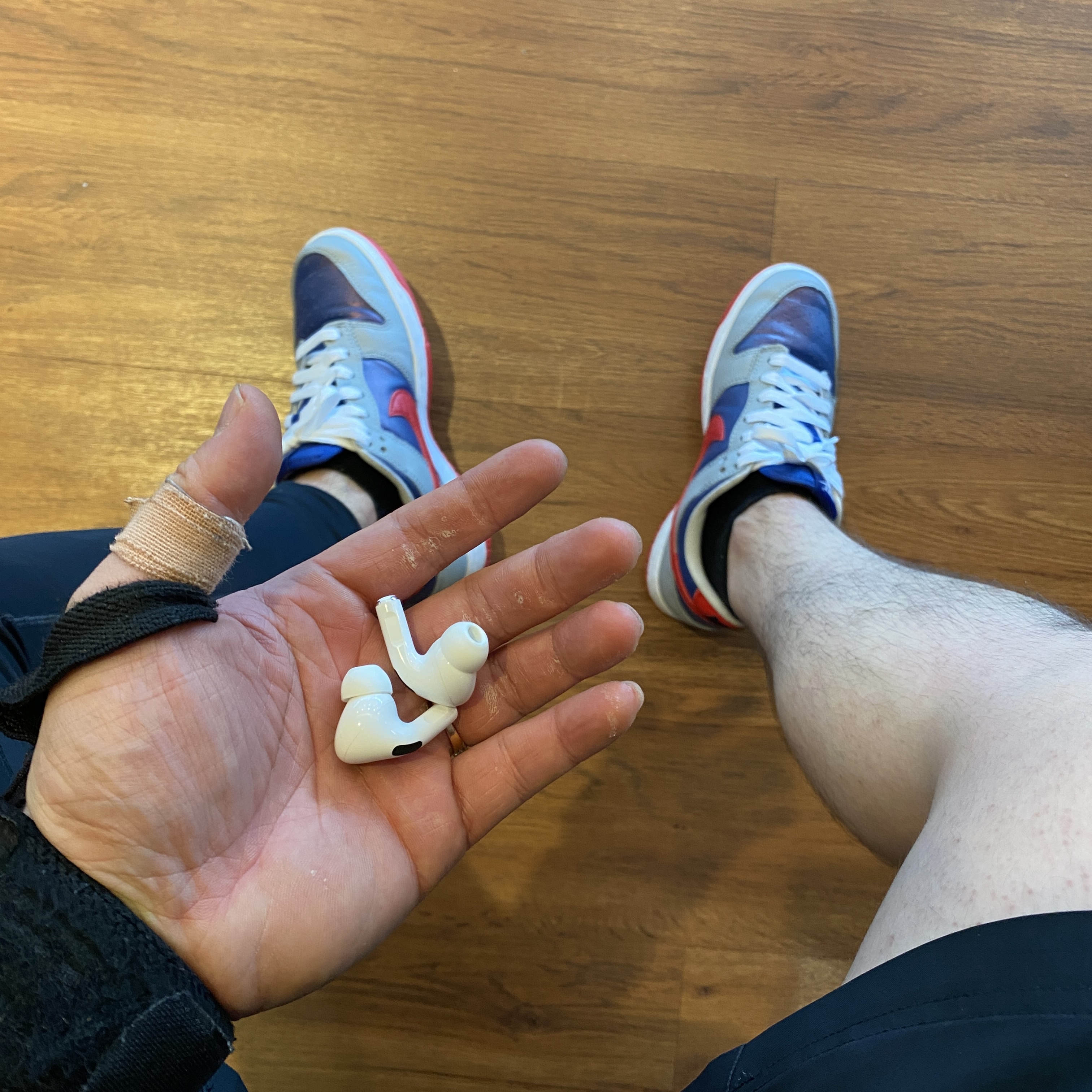 Apple AirPods Pro (Korean Ver.) 착용 스타일