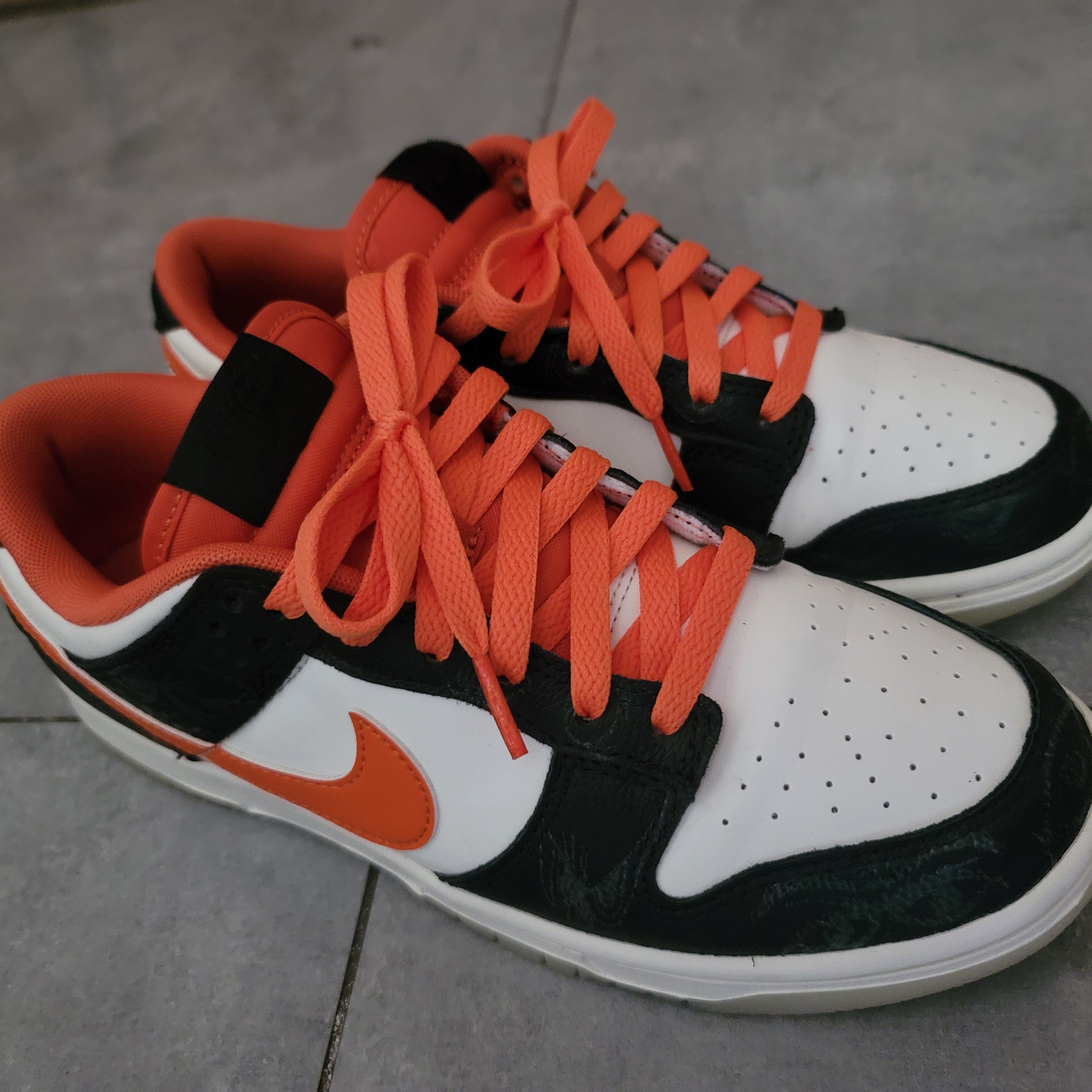 Nike Dunk Low Retro PRM Halloween 착용 스타일 - 1