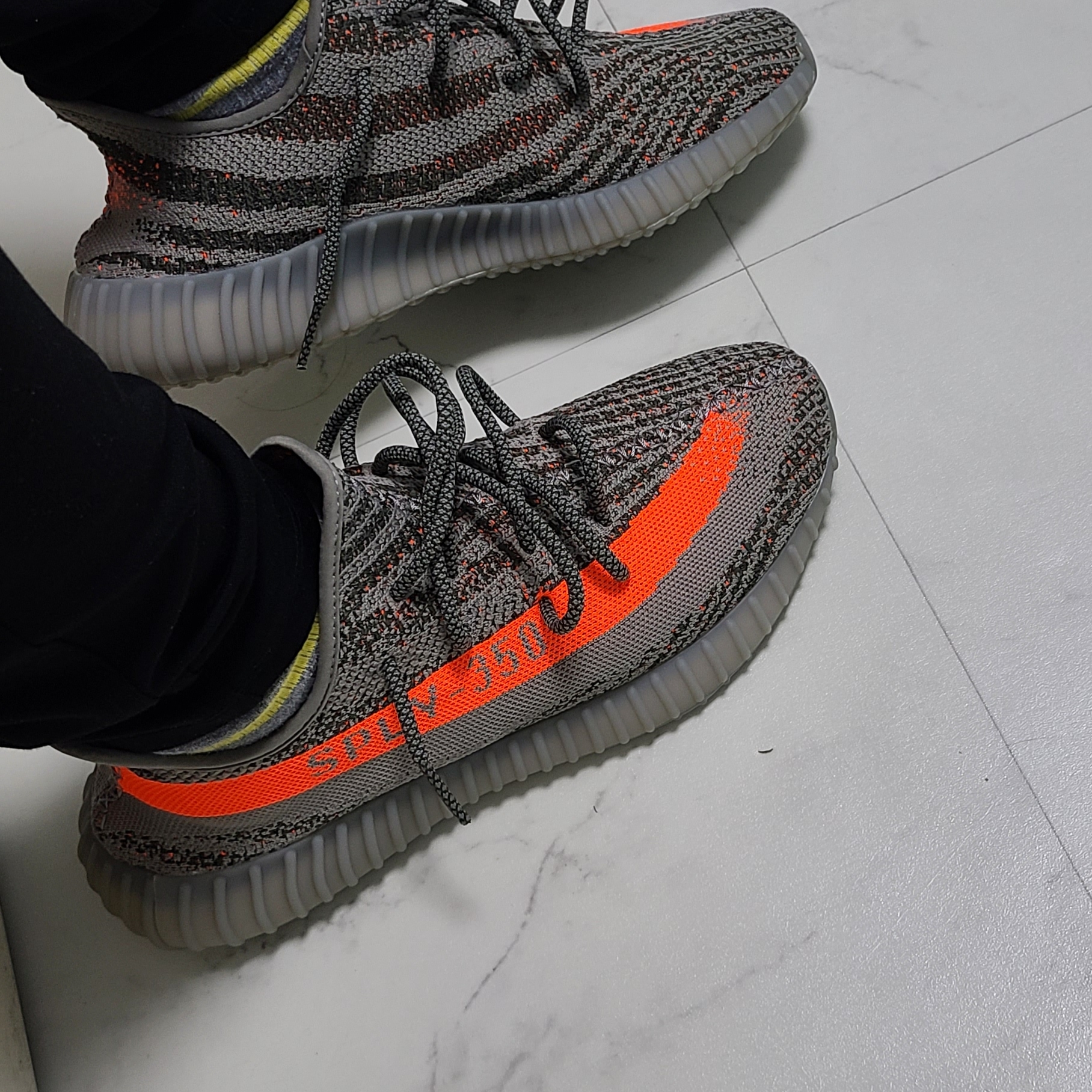 Adidas Yeezy Boost 350 V2 Beluga - Reflective 착용 스타일 - 5
