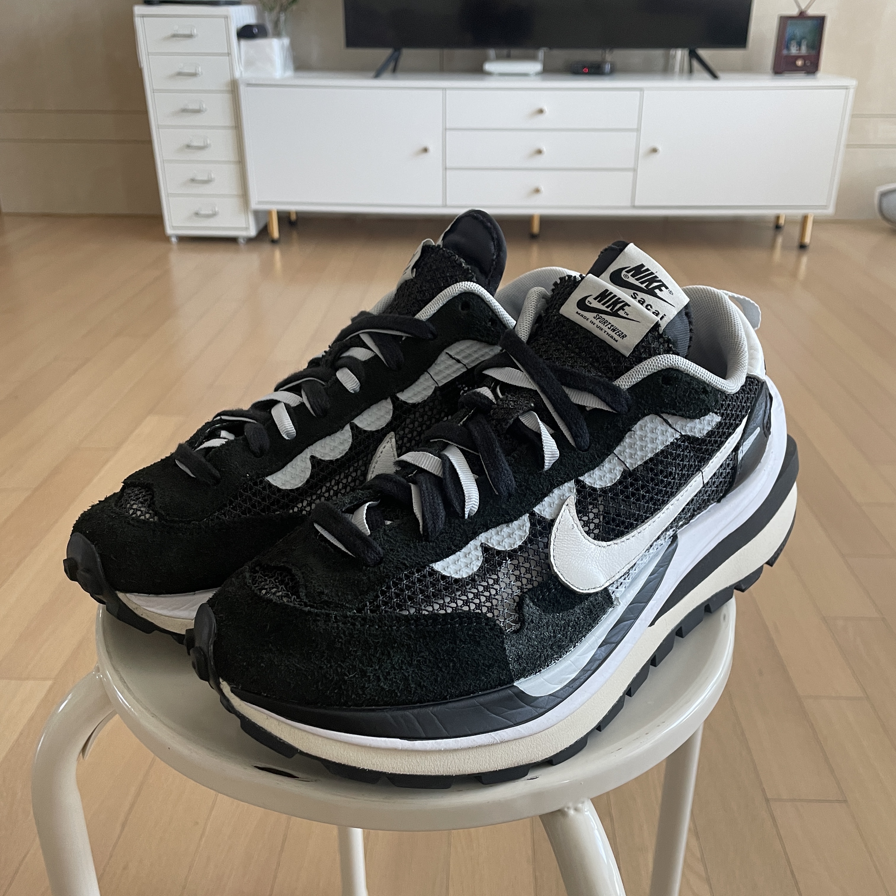 Nike x Sacai VaporWaffle Black White 착용 스타일