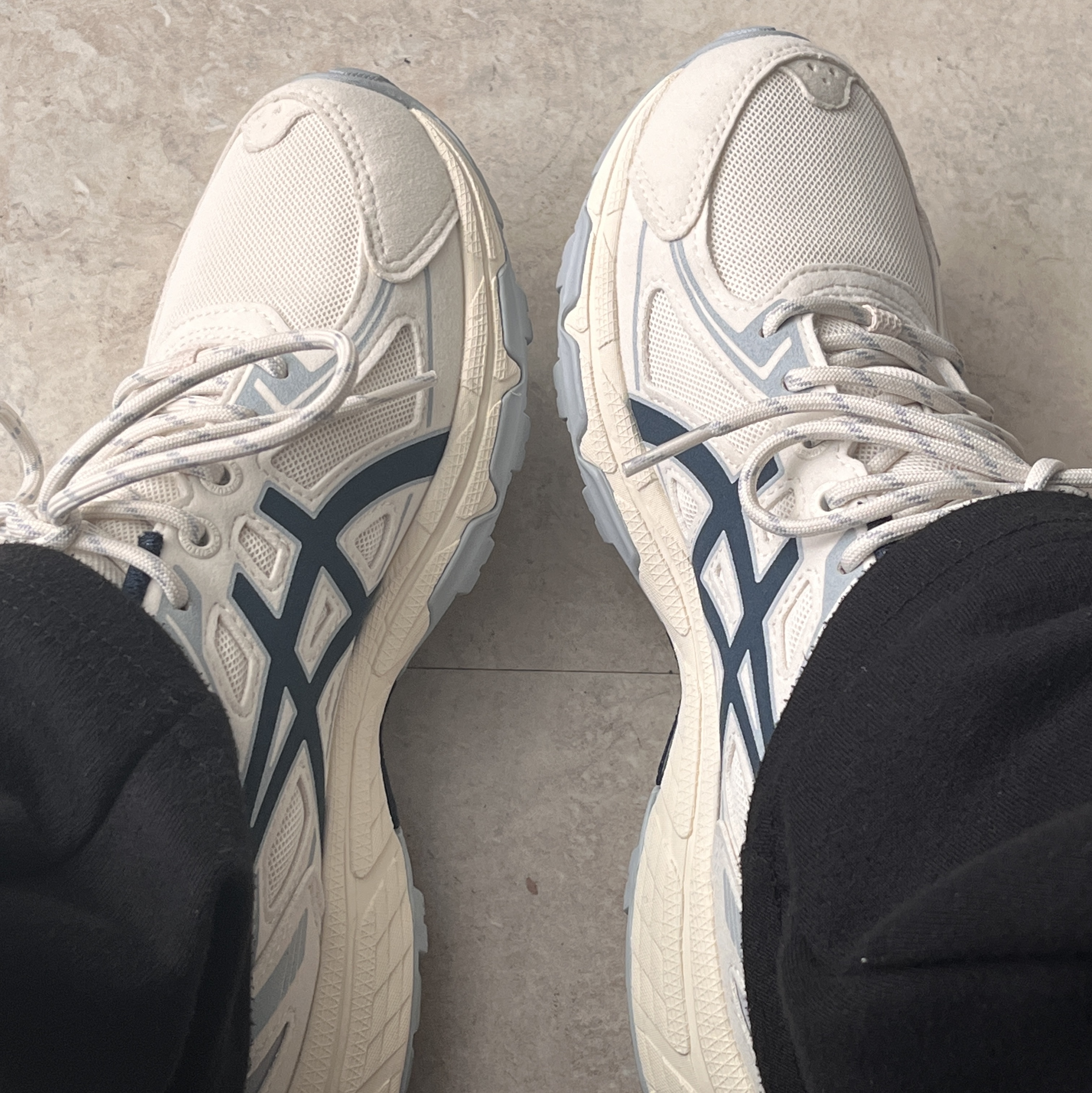 Asics Gel-Venture 6 SPS Birch French Blue 착용 스타일 - 1