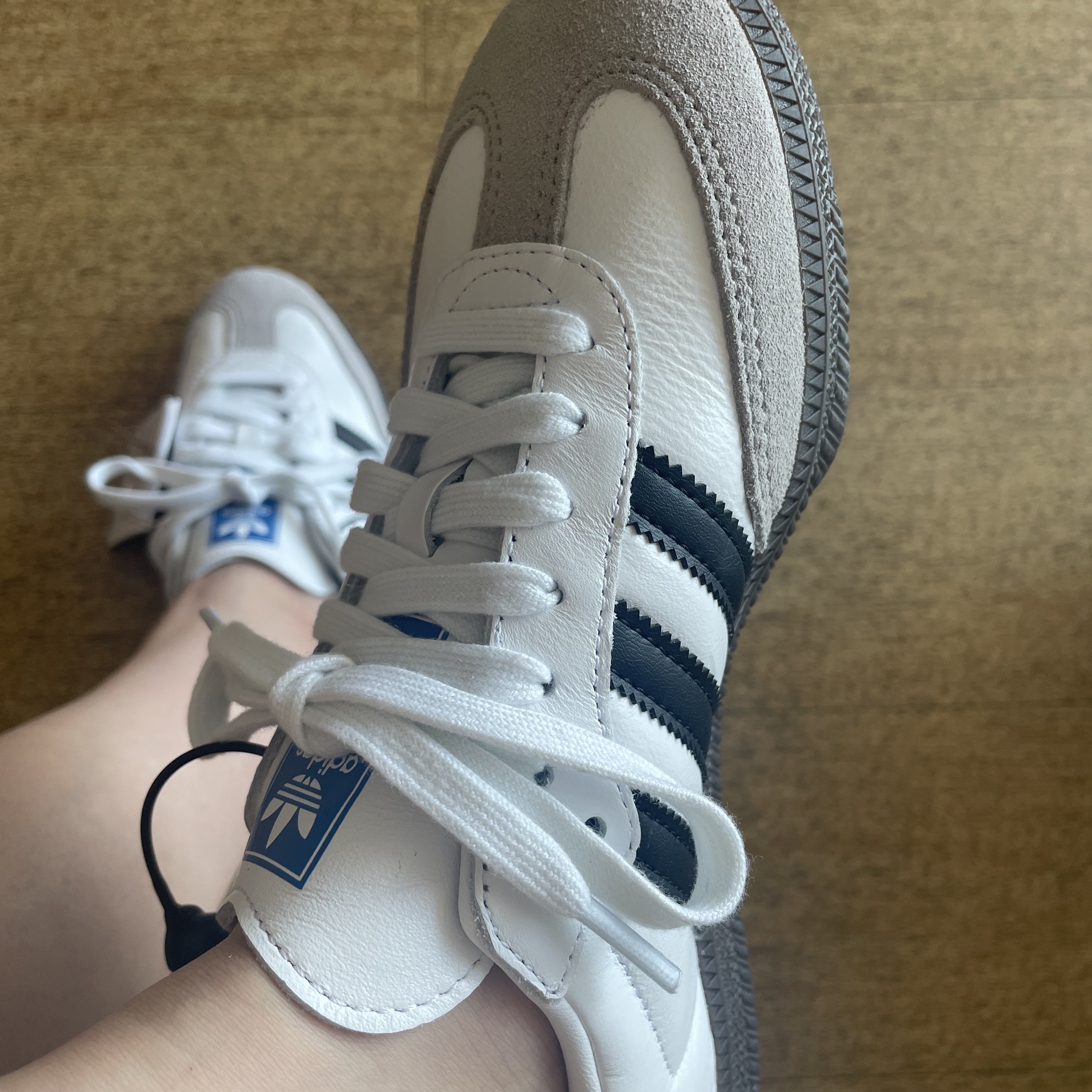 Adidas Samba OG Cloud White 착용 스타일 - 1