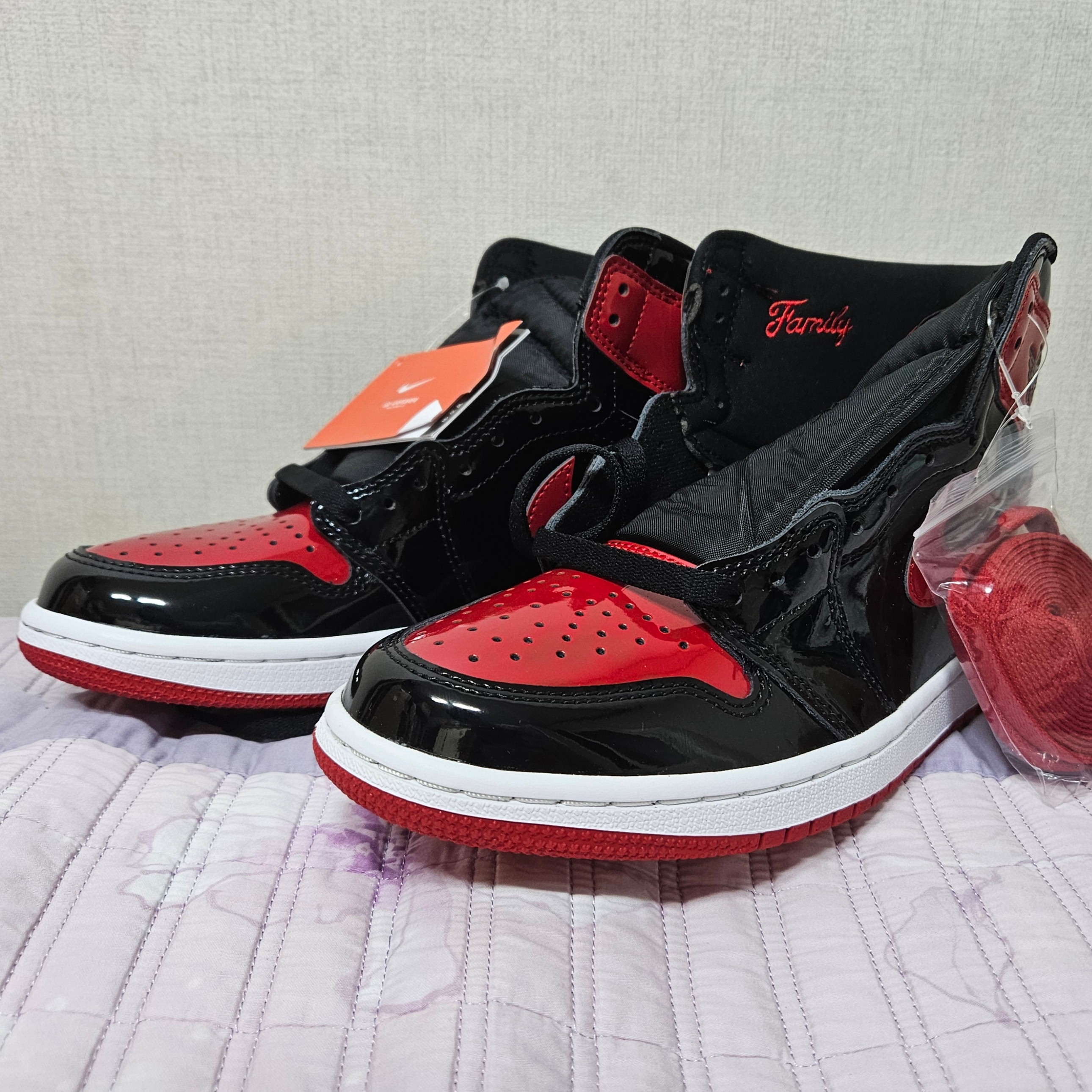 Jordan 1 Retro High OG Patent Bred 착용 스타일