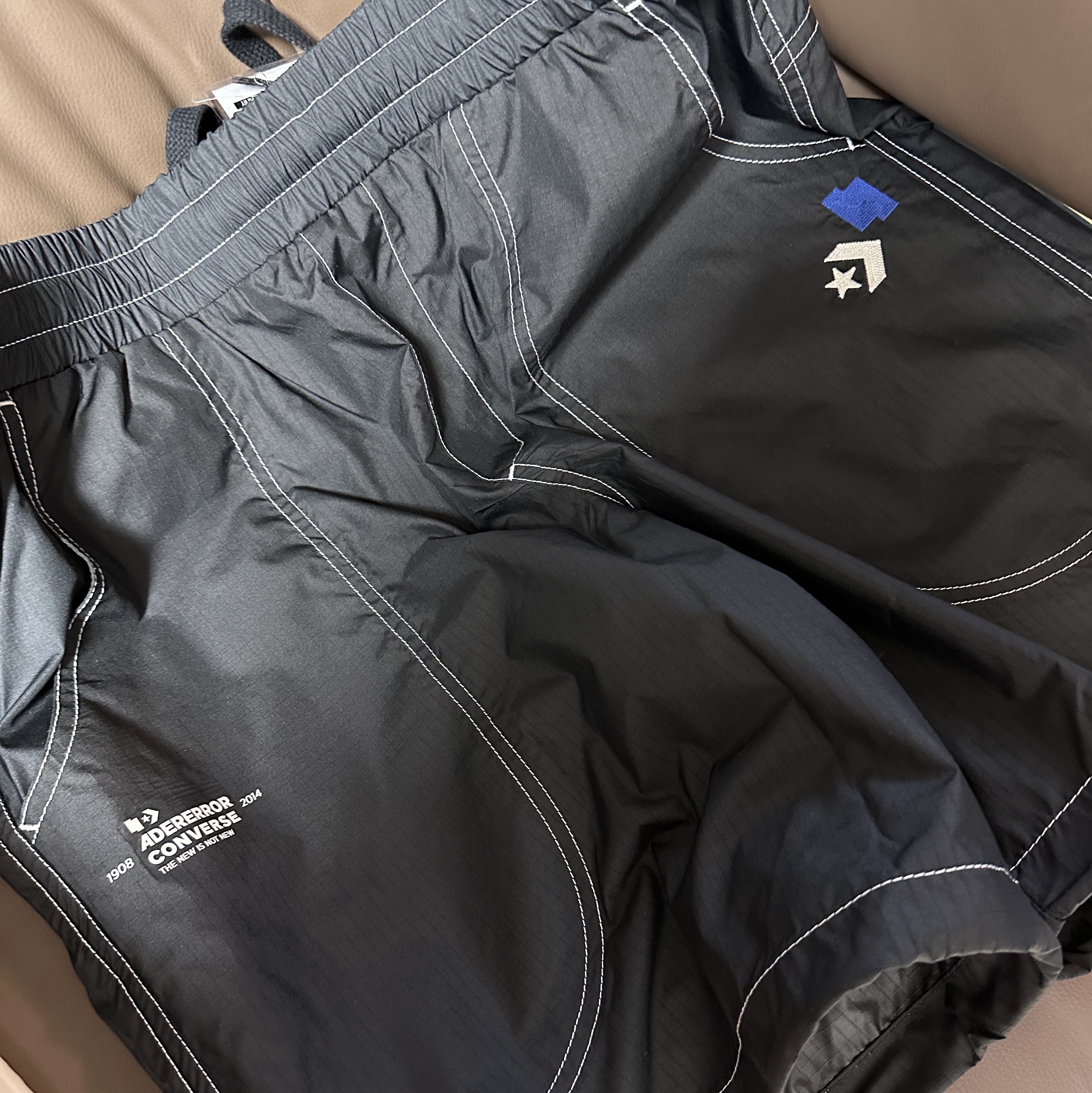 Converse x Ader Error Shapes Shorts Black 착용 스타일 - 1