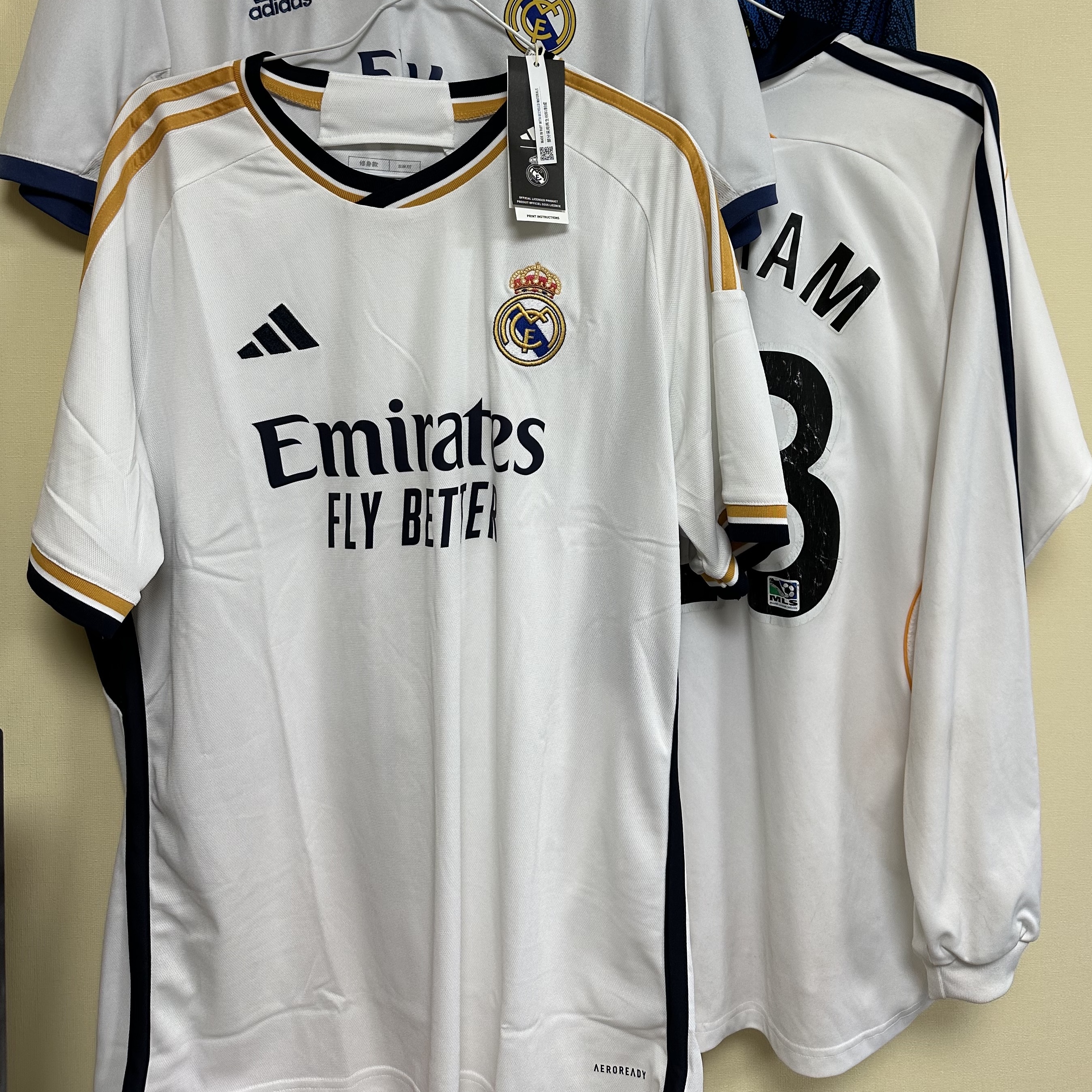 Adidas Real Madrid 2023/24 Home Jersey White - KR Sizing (Non Marking Ver.) 착용 스타일 - 1