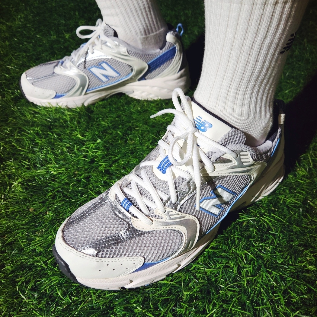 New Balance 530 Steel Blue 착용 스타일 - 5
