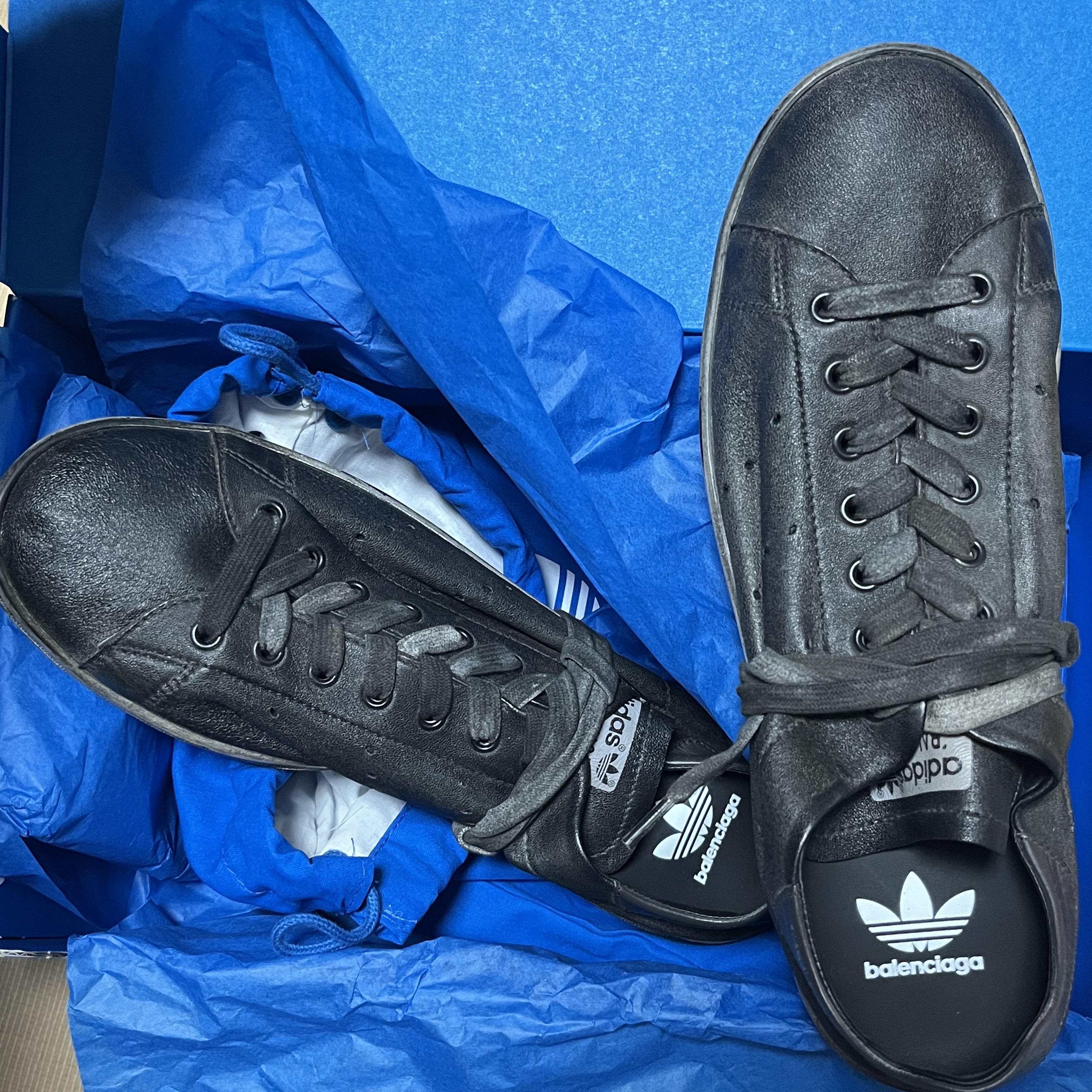 Balenciaga x Adidas Stan Smith Worn Out Black 착용 스타일