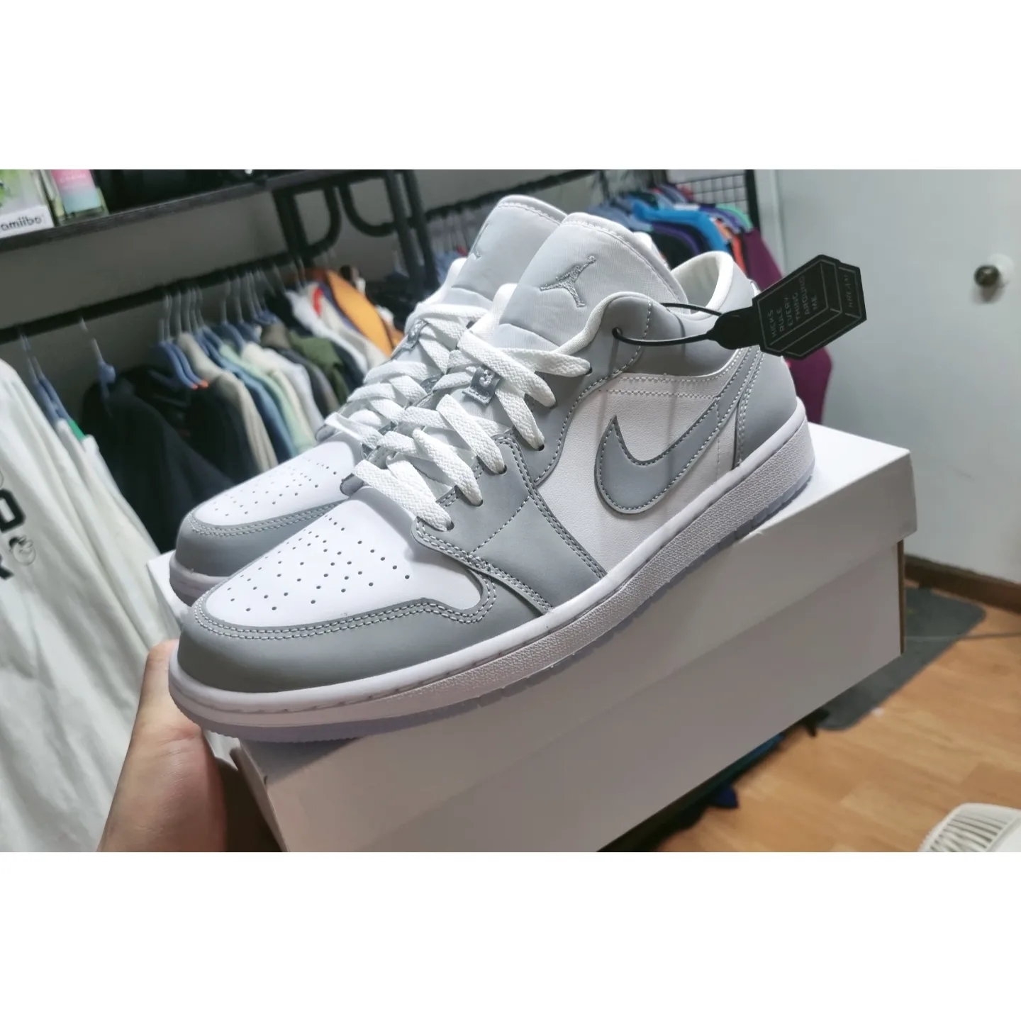 (W) Jordan 1 Low White Wolf Grey 착용 스타일 - 2