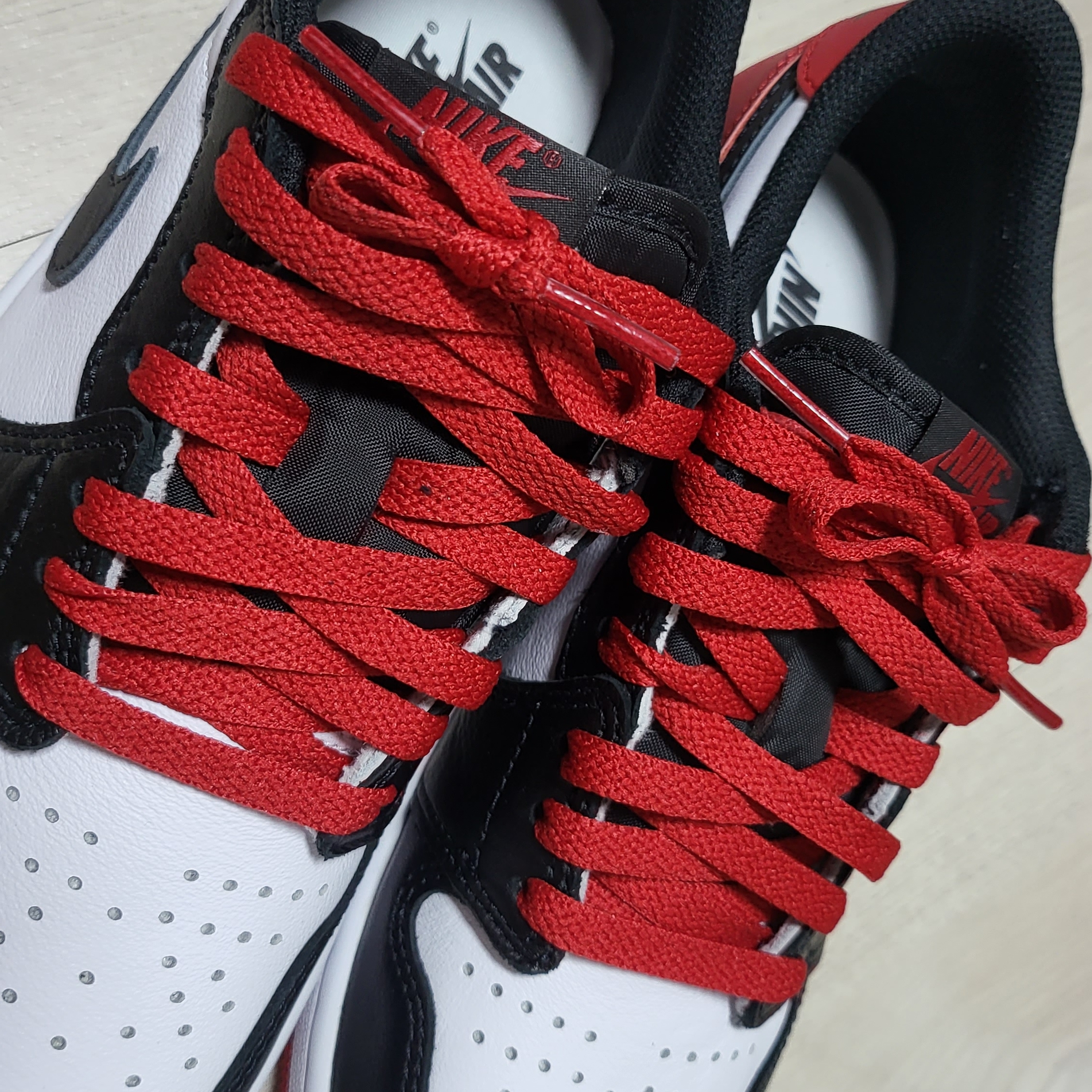 Jordan 1 Retro Low OG Black Toe 착용 스타일 - 2