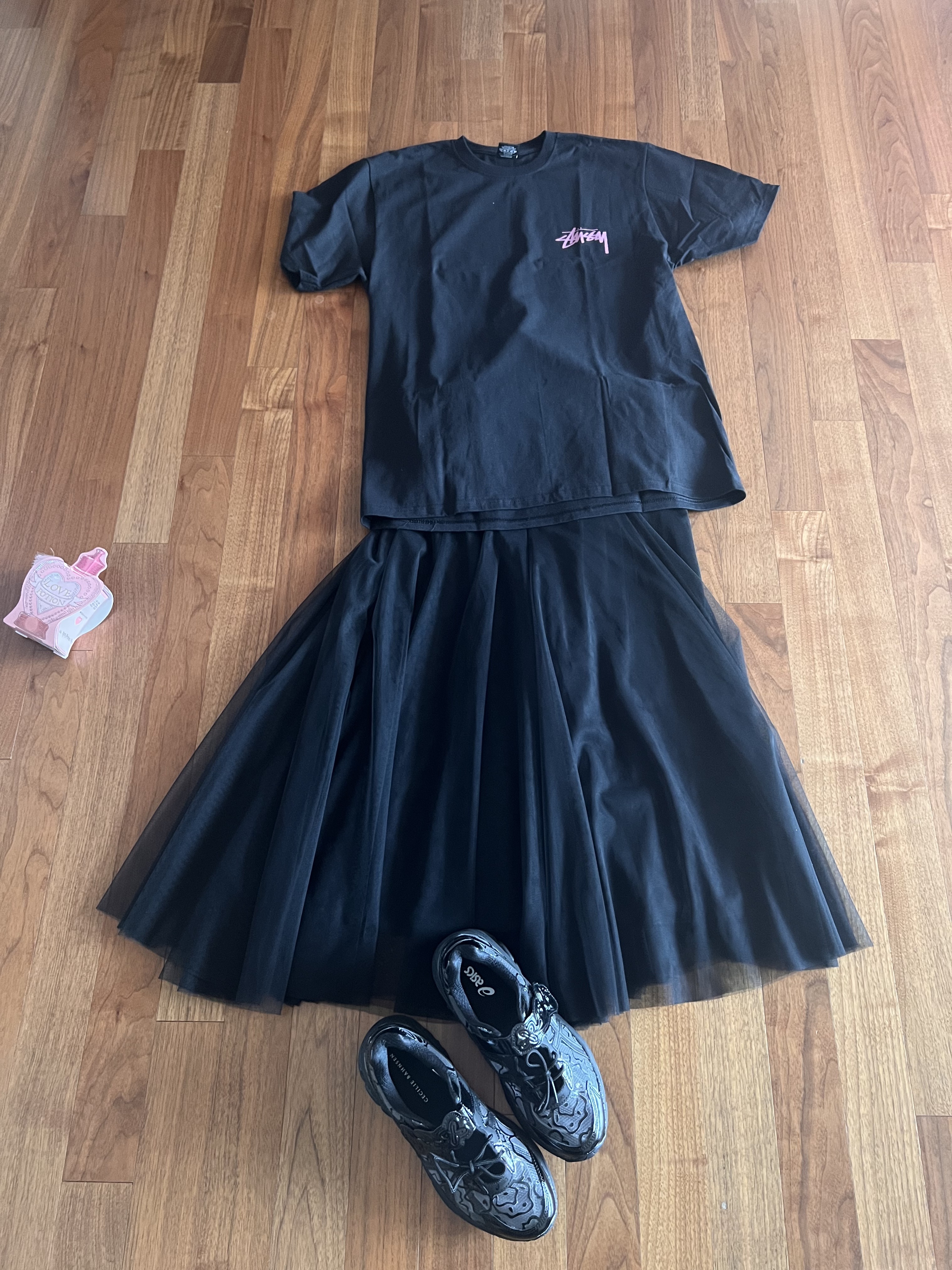 Stussy Skate Tough T-Shirt Black, Asics x Cecilie Bahnsen GT-2160 Black 착용 스타일 - 1