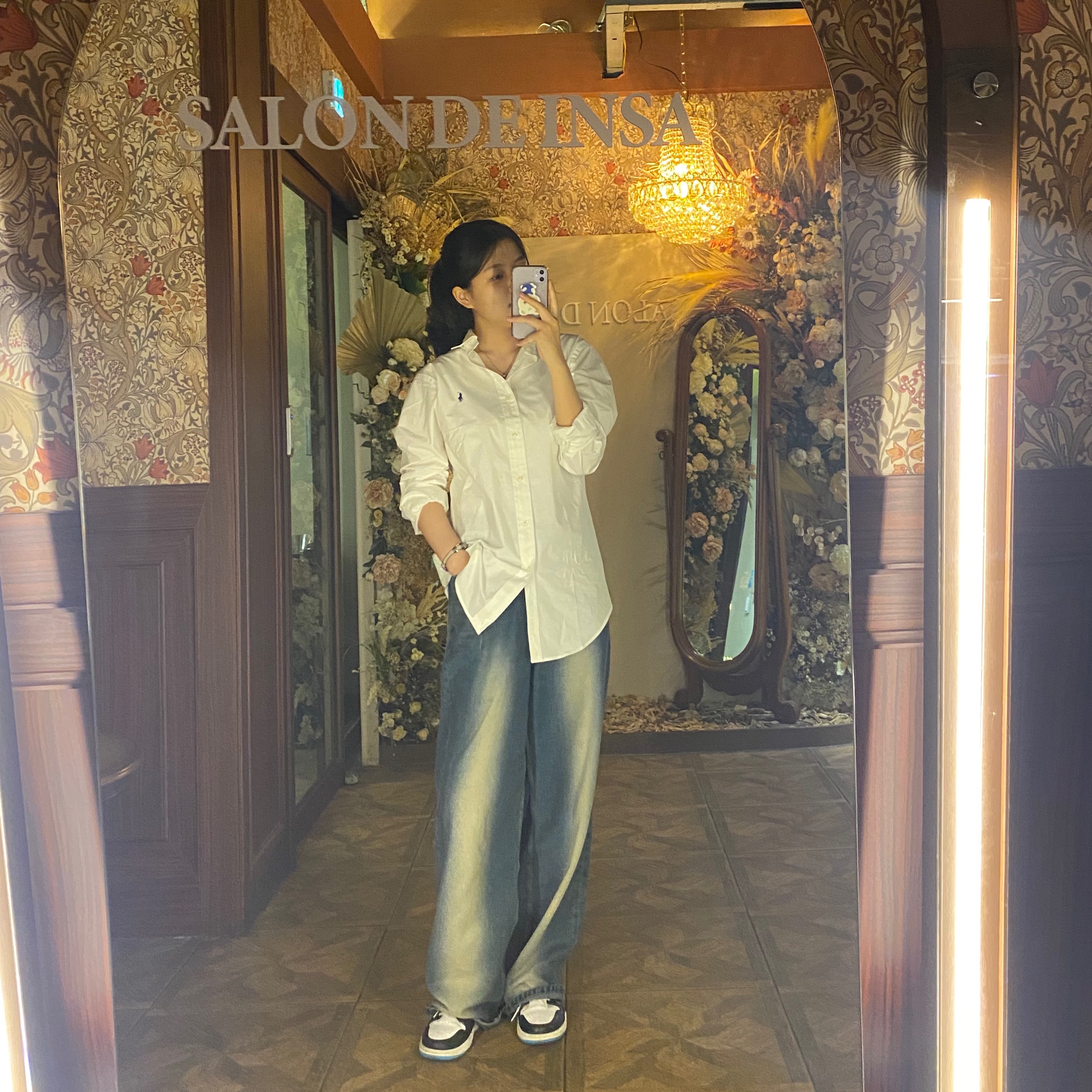 [30% 적립] Polo Ralph Lauren Classic Fit Garment Dyed Oxford Shirt White 착용 스타일 - 2
