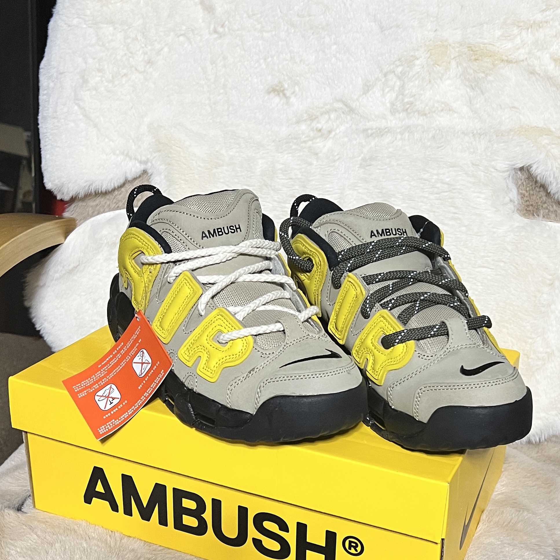 Nike x Ambush Air More Uptempo Low Vivid Sulfur and Limestone 착용 스타일