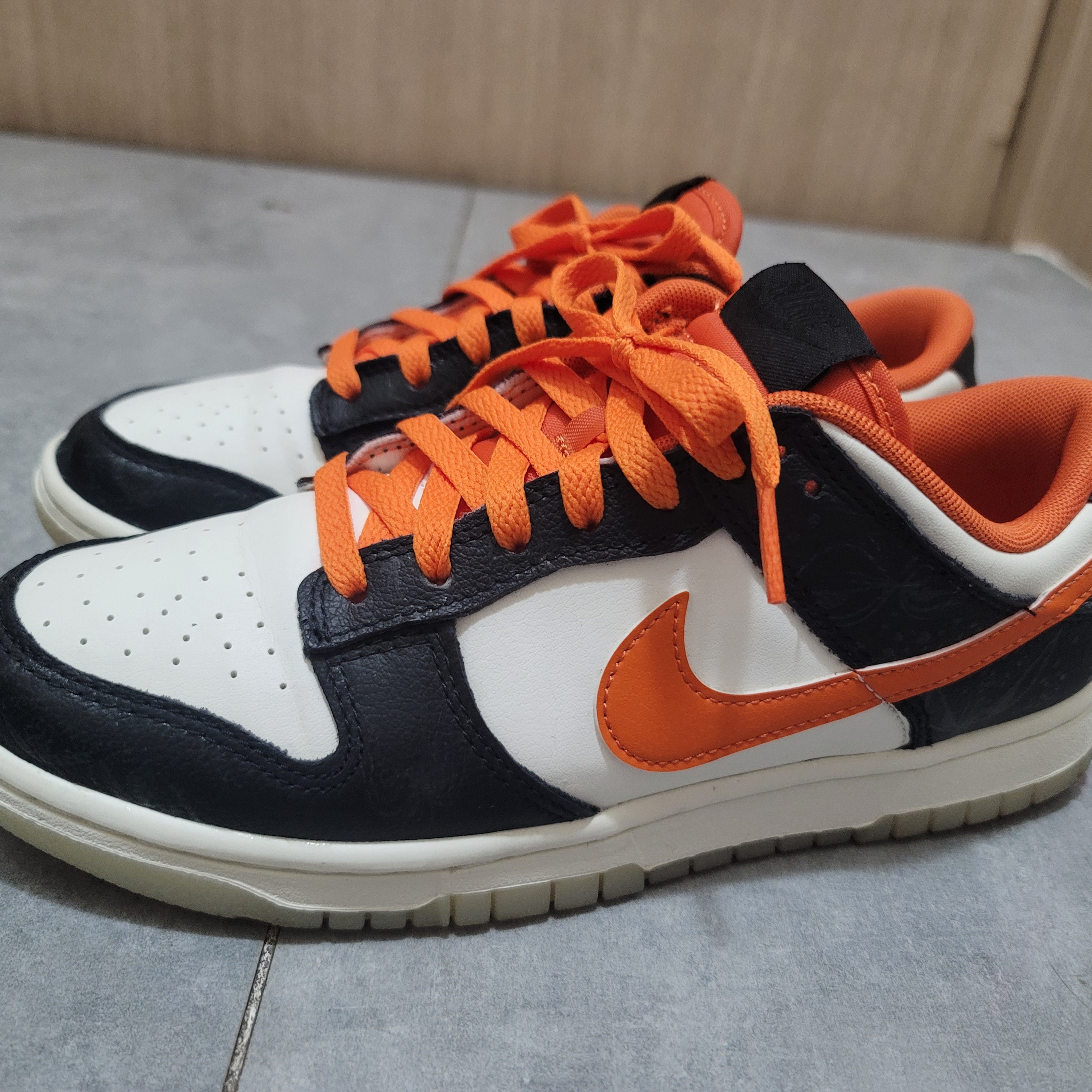Nike Dunk Low Retro PRM Halloween 착용 스타일 - 2