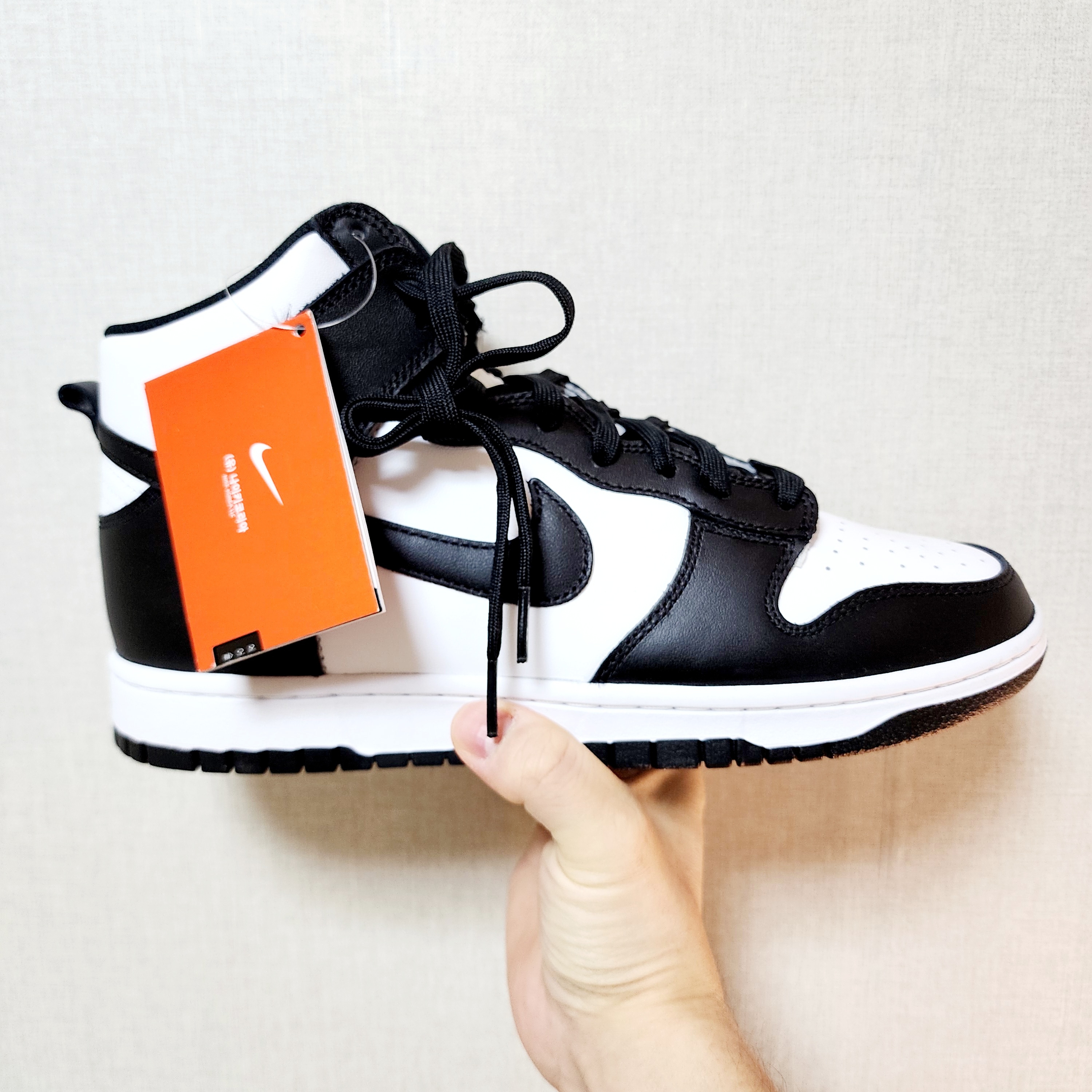 Nike Dunk High Retro Championship White 착용 스타일