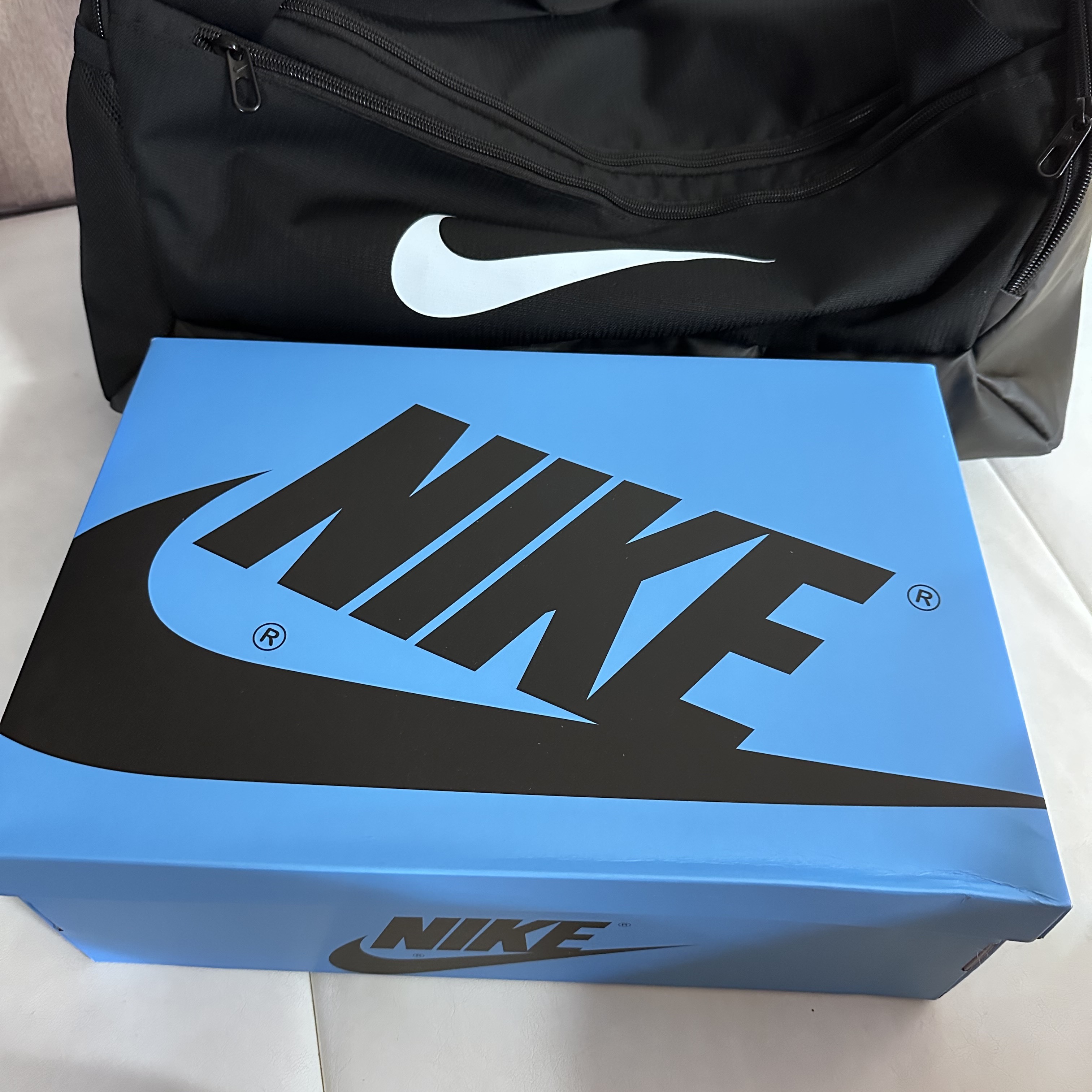 Jordan 1 Retro High OG University Blue 착용 스타일 - 2