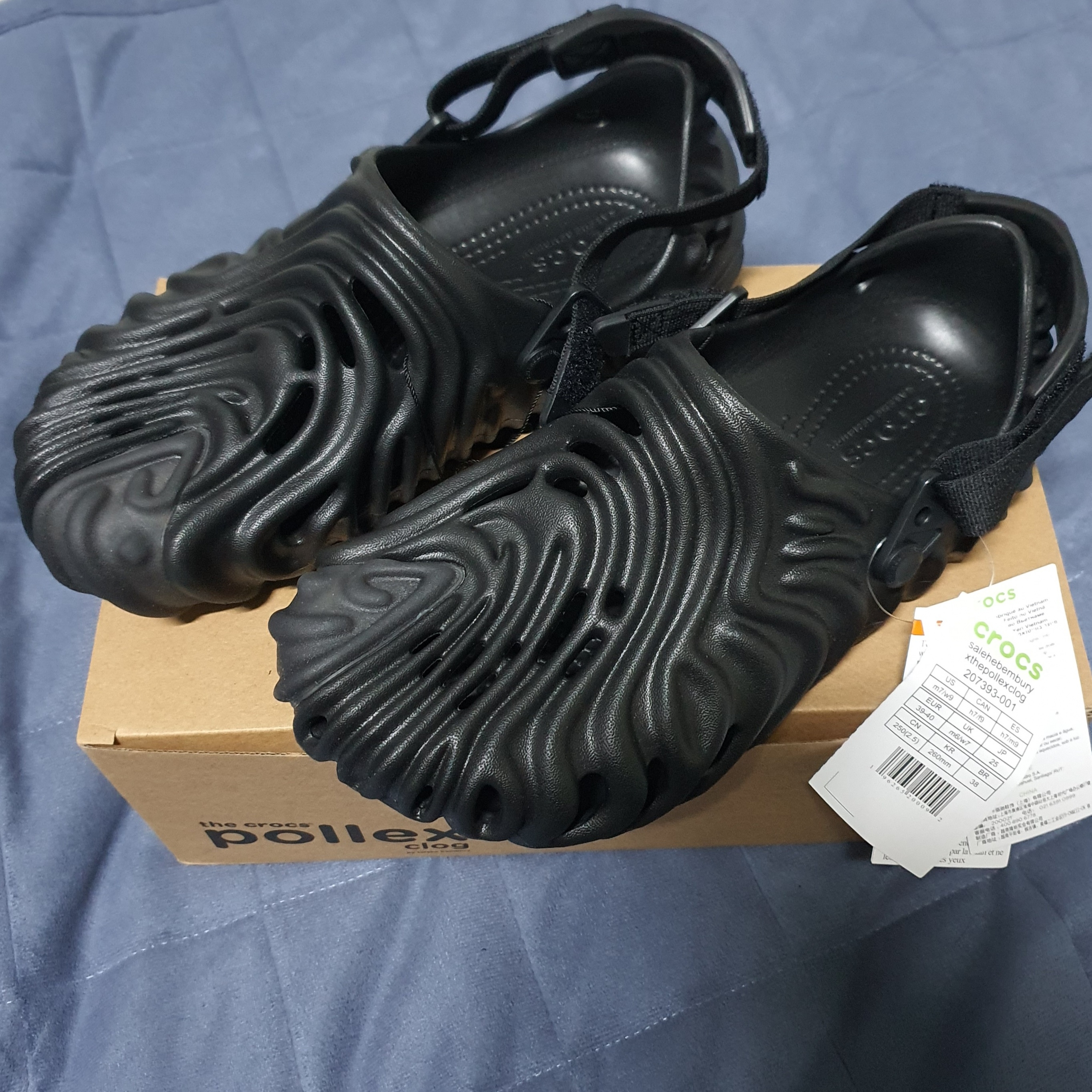 Crocs x Salehe Bembury Pollex Clog Sasquatch 착용 스타일