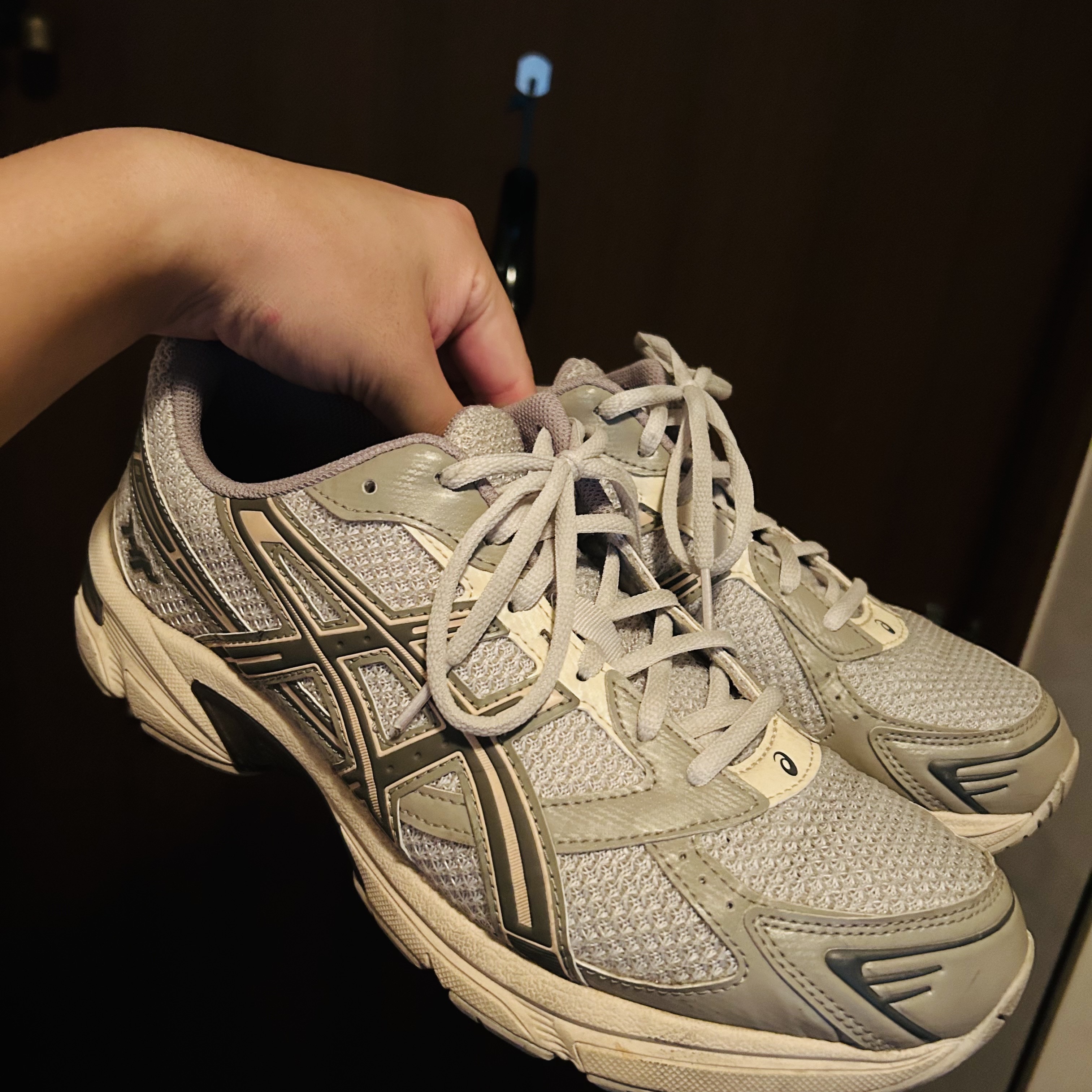 Asics x I4P Gel-1130 Glacier Grey Mink 착용 스타일