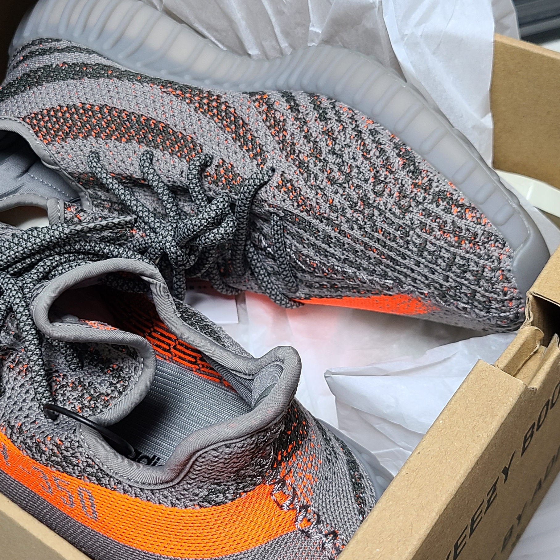 Adidas Yeezy Boost 350 V2 Beluga - Reflective 착용 스타일 - 1