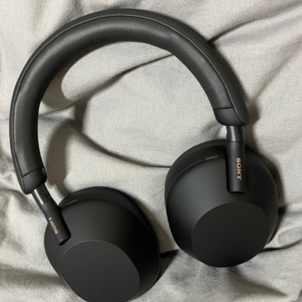 Sony WH-1000XM5 Black (Korean Ver.) 착용 스타일