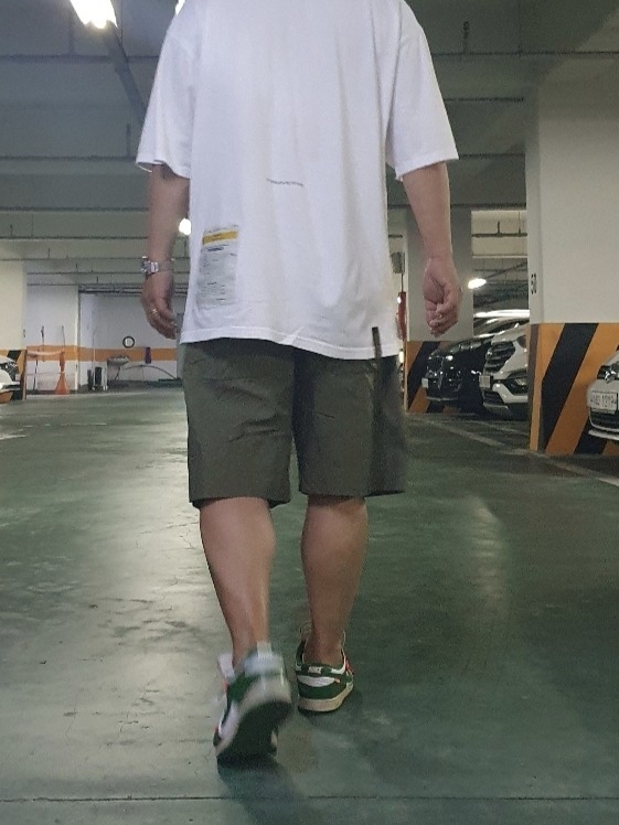 Nike ZoomX Vaporfly Next% 3 Sail Cobalt Bliss Total Orange, Nike x Off-White Dunk Low Pine Green 착용 스타일 - 4