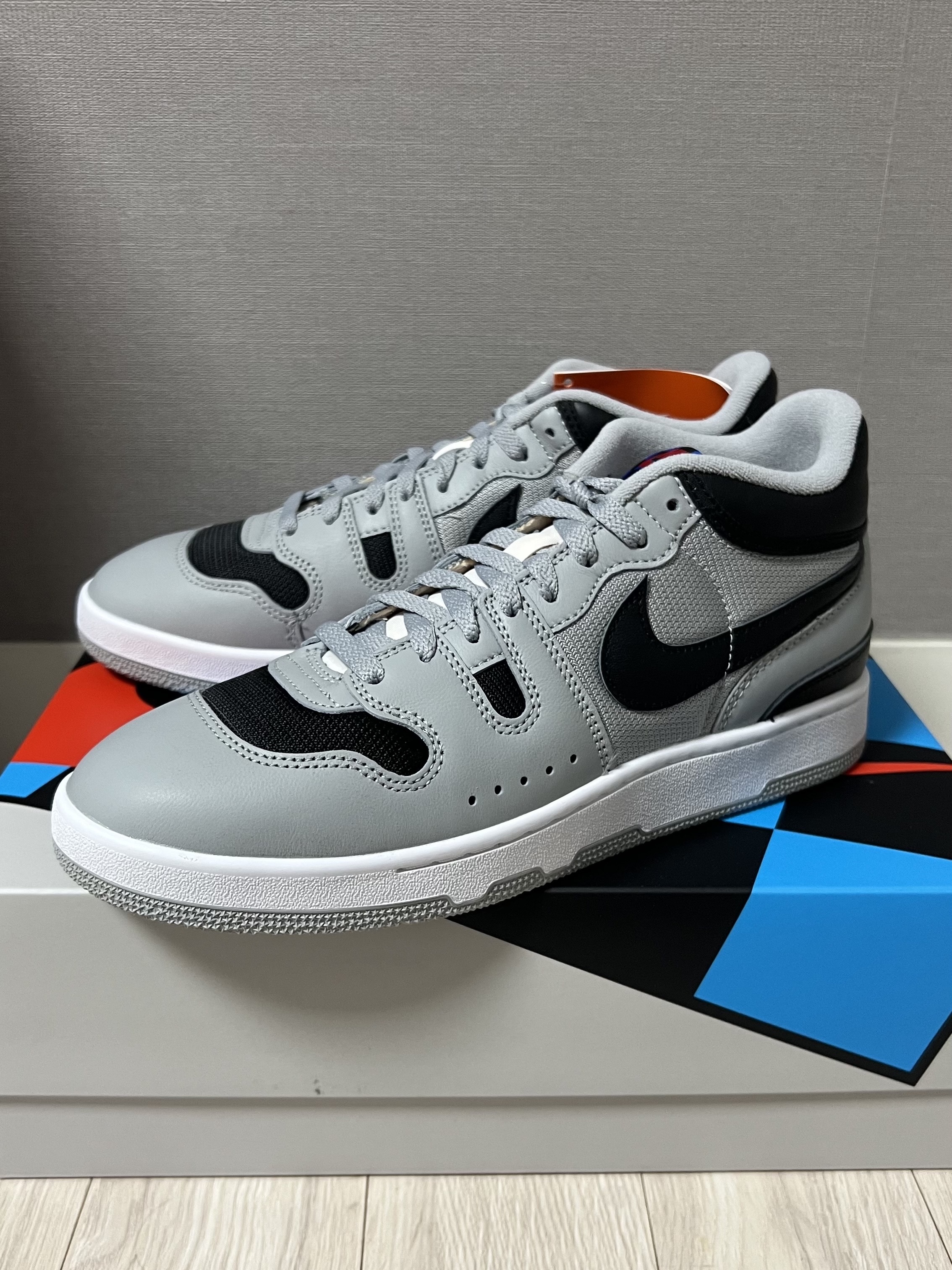 Nike Mac Attack QS SP Light Smoke Grey 착용 스타일