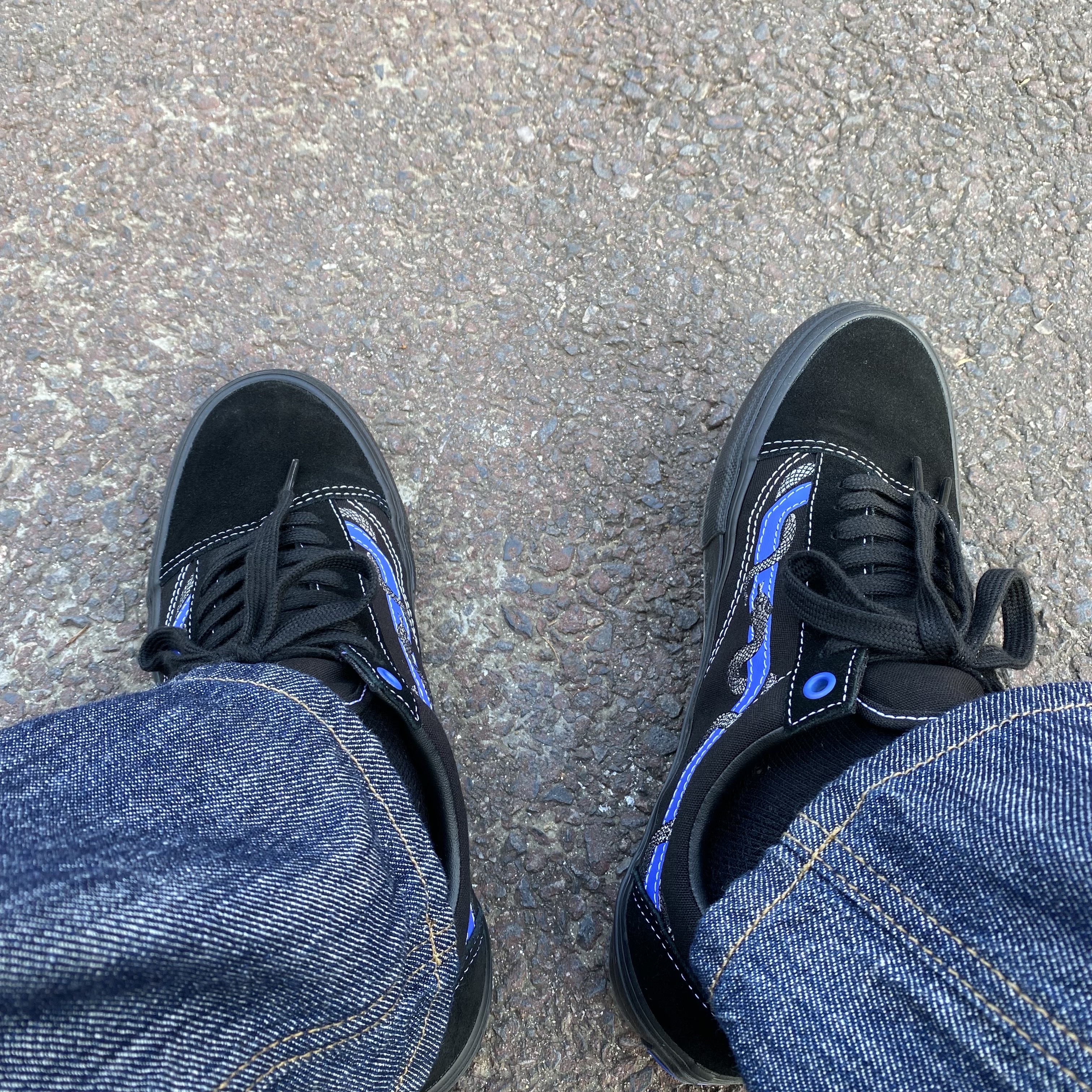 Vans x Breana Geering Skate Old Skool Blue Black, Apple Watch Series 7 45mm Cellular Silver Stainless Steel Case with Sport Band Starlight (Korean Ver.) 착용 스타일 - 4