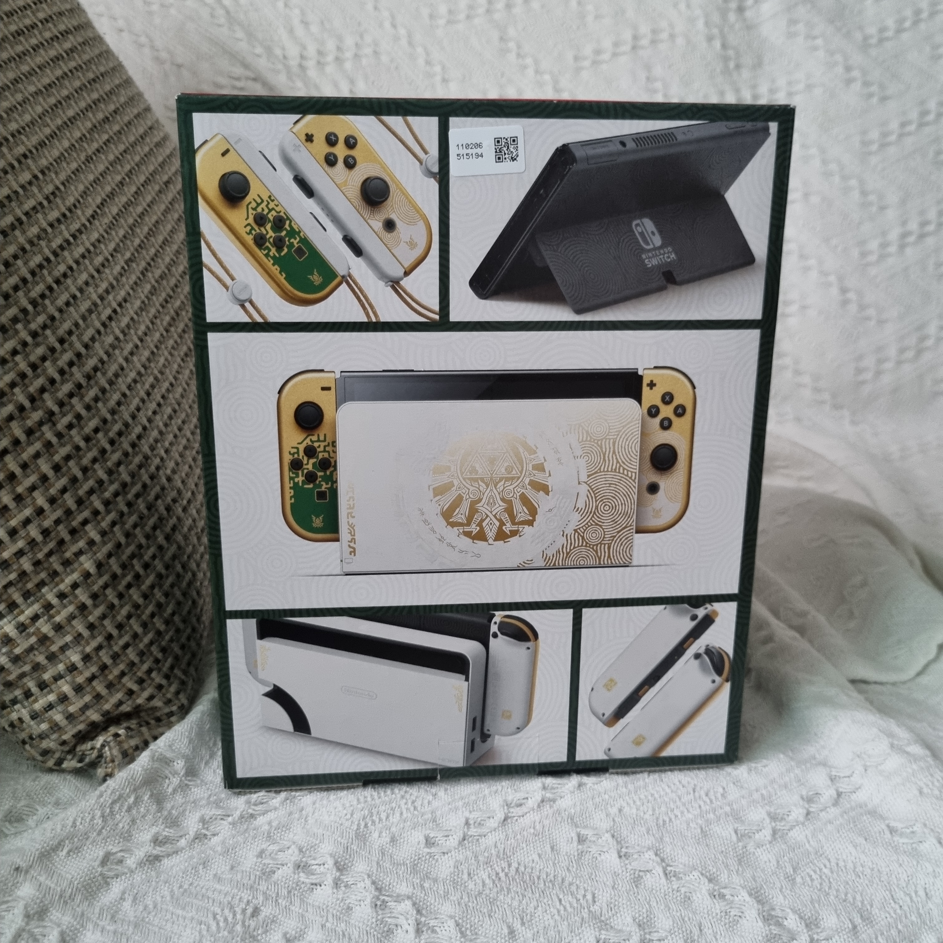 Nintendo Switch OLED Legend of Zelda Tears of The Kingdom Edition (Korean Ver.) 착용 스타일 - 1