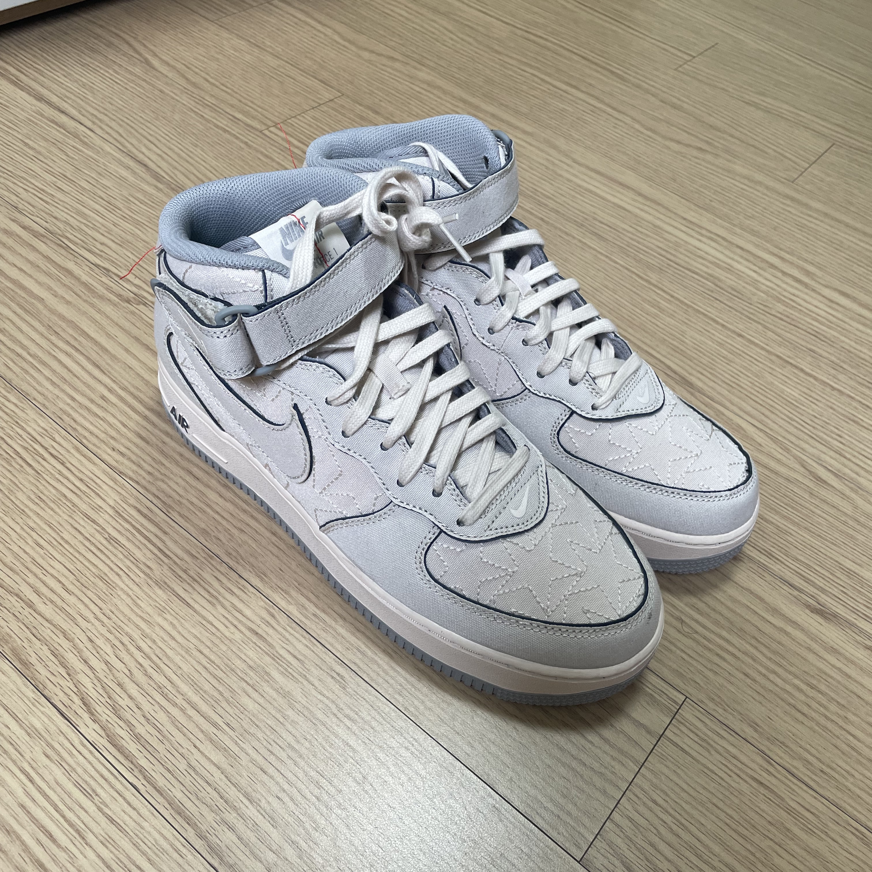 Nike Air Force 1 Mid '07 Pearl White 착용 스타일 - 3