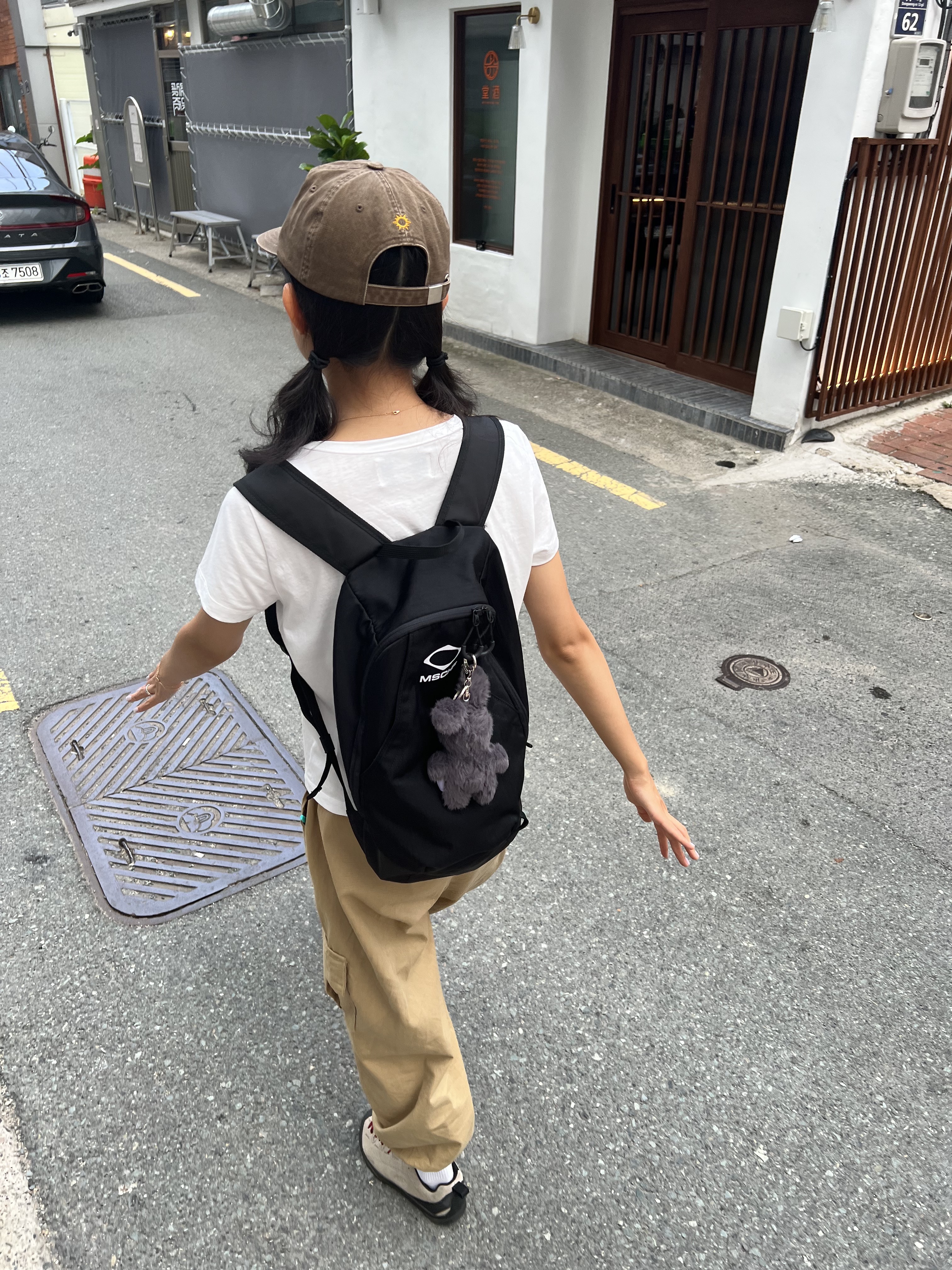 Mischief Rhombus Backpack Black 착용 스타일