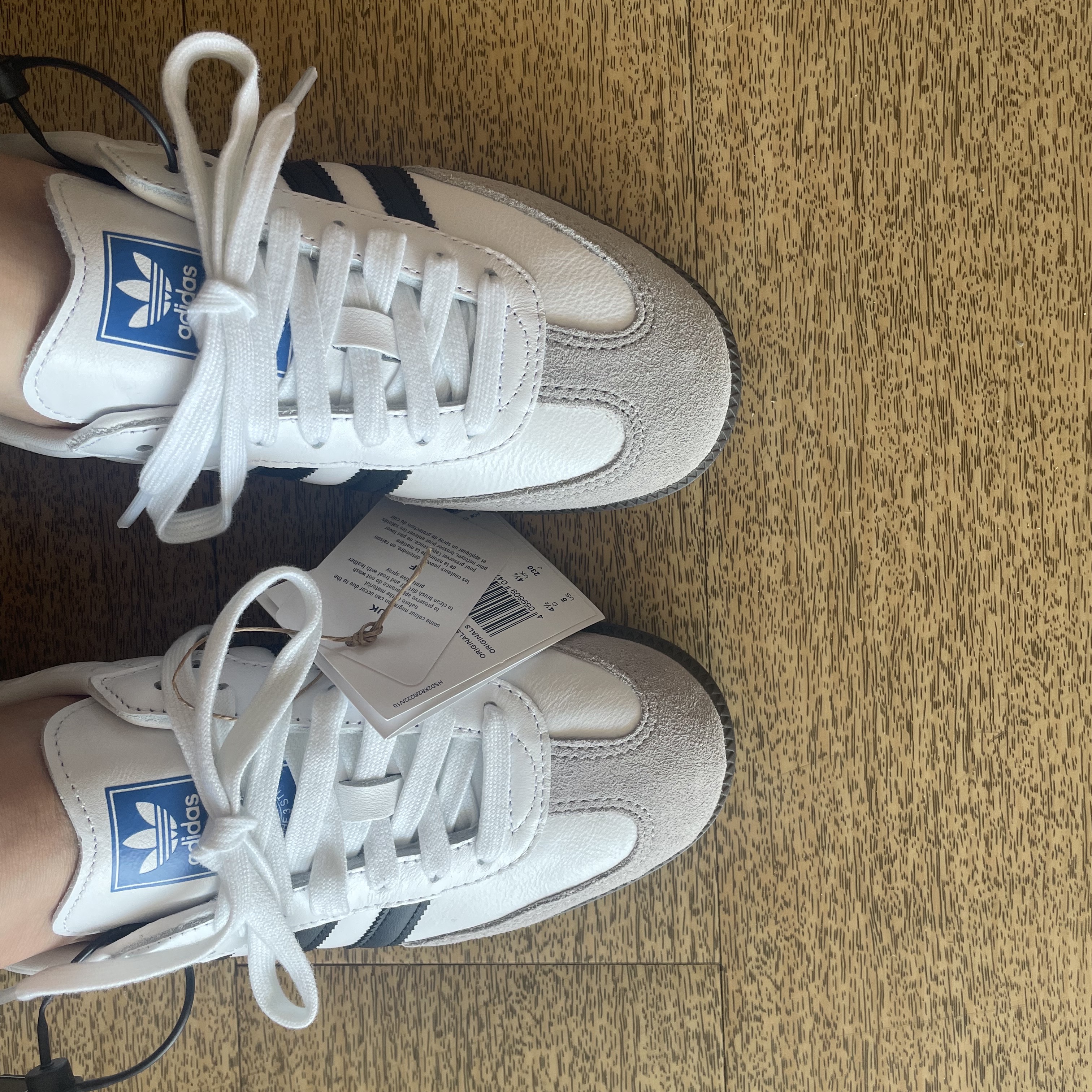 Adidas Samba OG Cloud White 착용 스타일 - 2