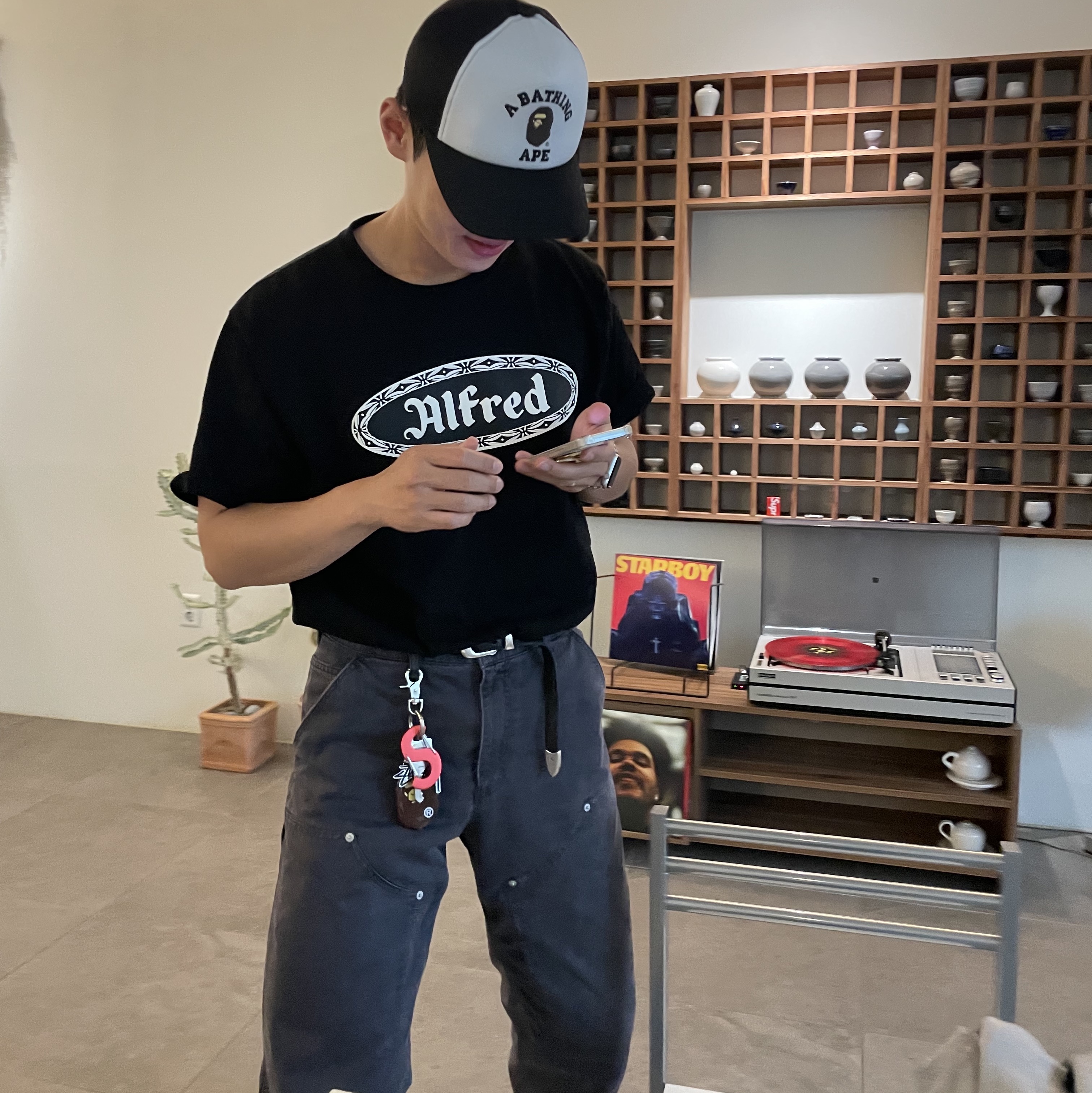 BAPE x JJJJound College Mesh Cap White Navy, Our Legacy Belt 2cm Leather Black 착용 스타일