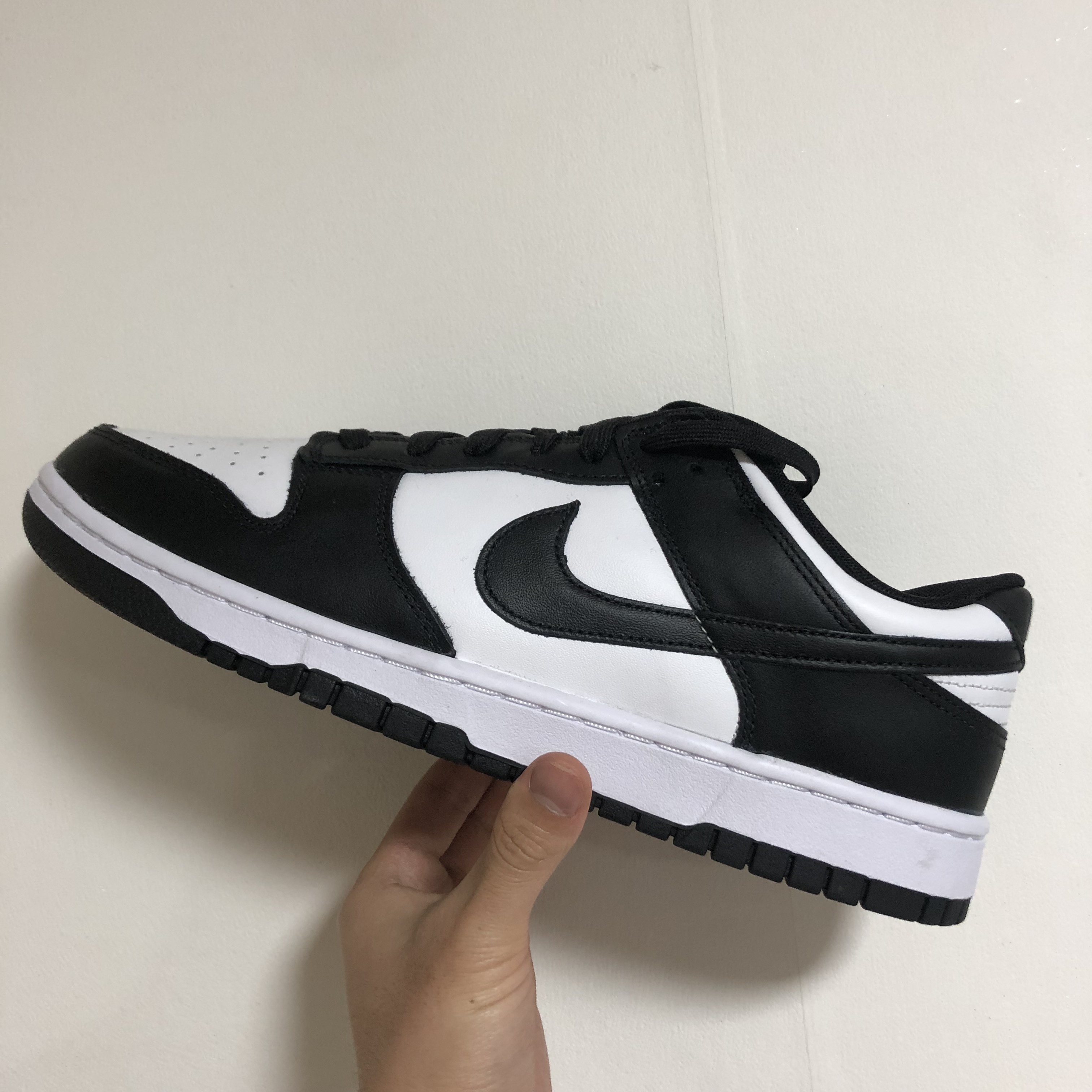 Nike Dunk Low Retro Black 착용 스타일