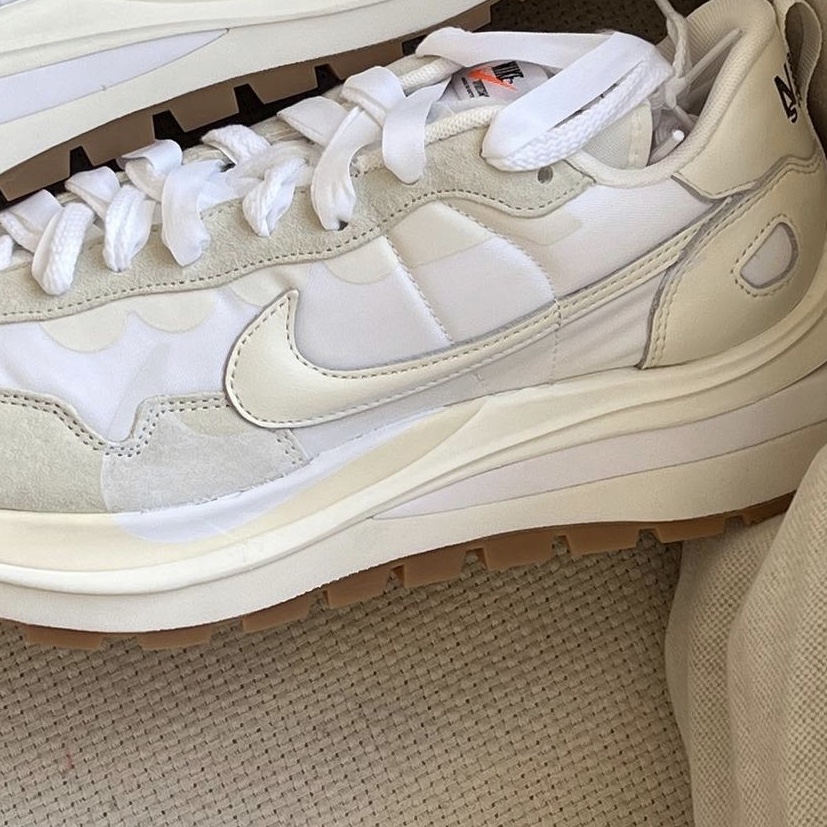 Nike x Sacai VaporWaffle White and Gum 착용 스타일