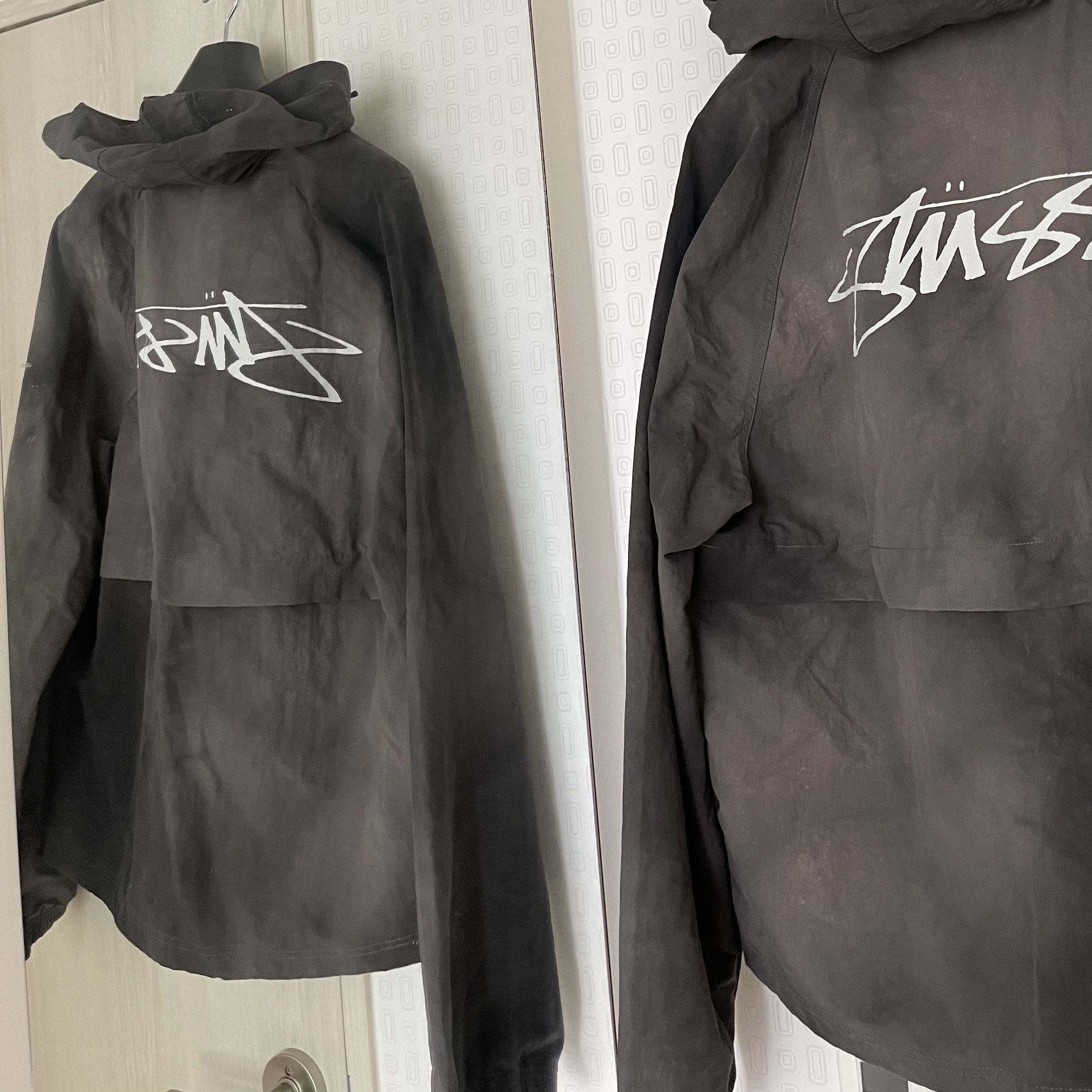 Stussy Wave Dye Beach Shell Jacket Black 착용 스타일