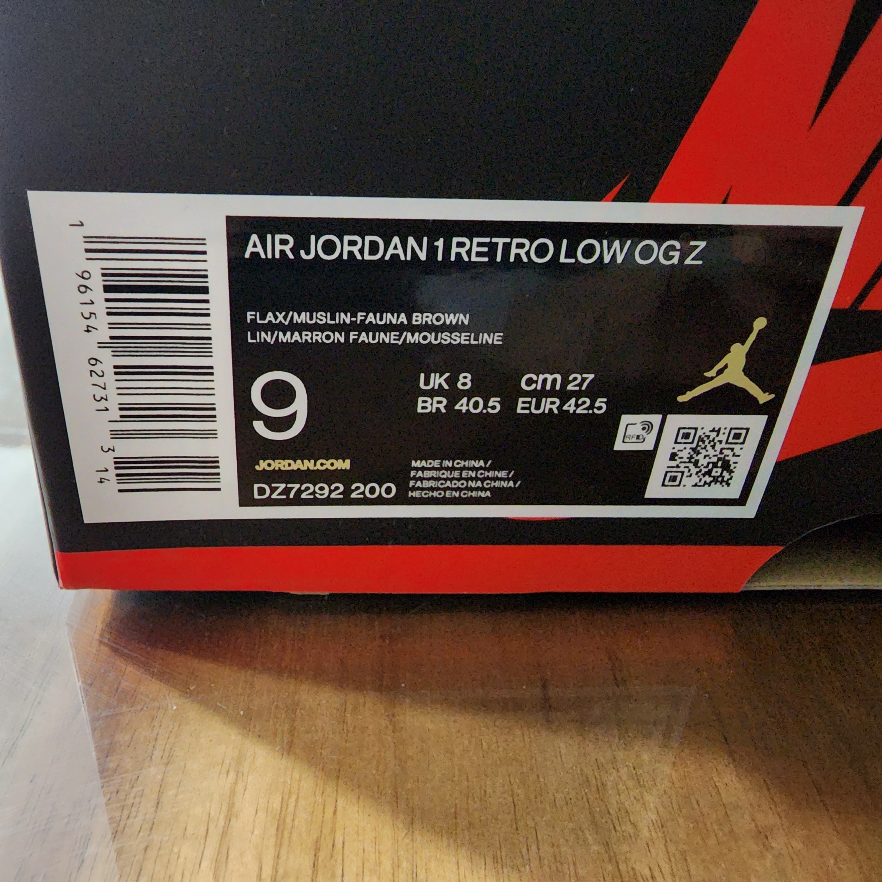 Jordan 1 x Zion Williamson Retro Low OG Flax and Oil Green 착용 스타일 - 3