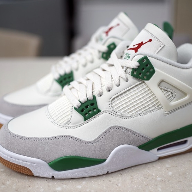 Jordan 4 x Nike SB Retro SP Pine Green 착용 스타일 - 1