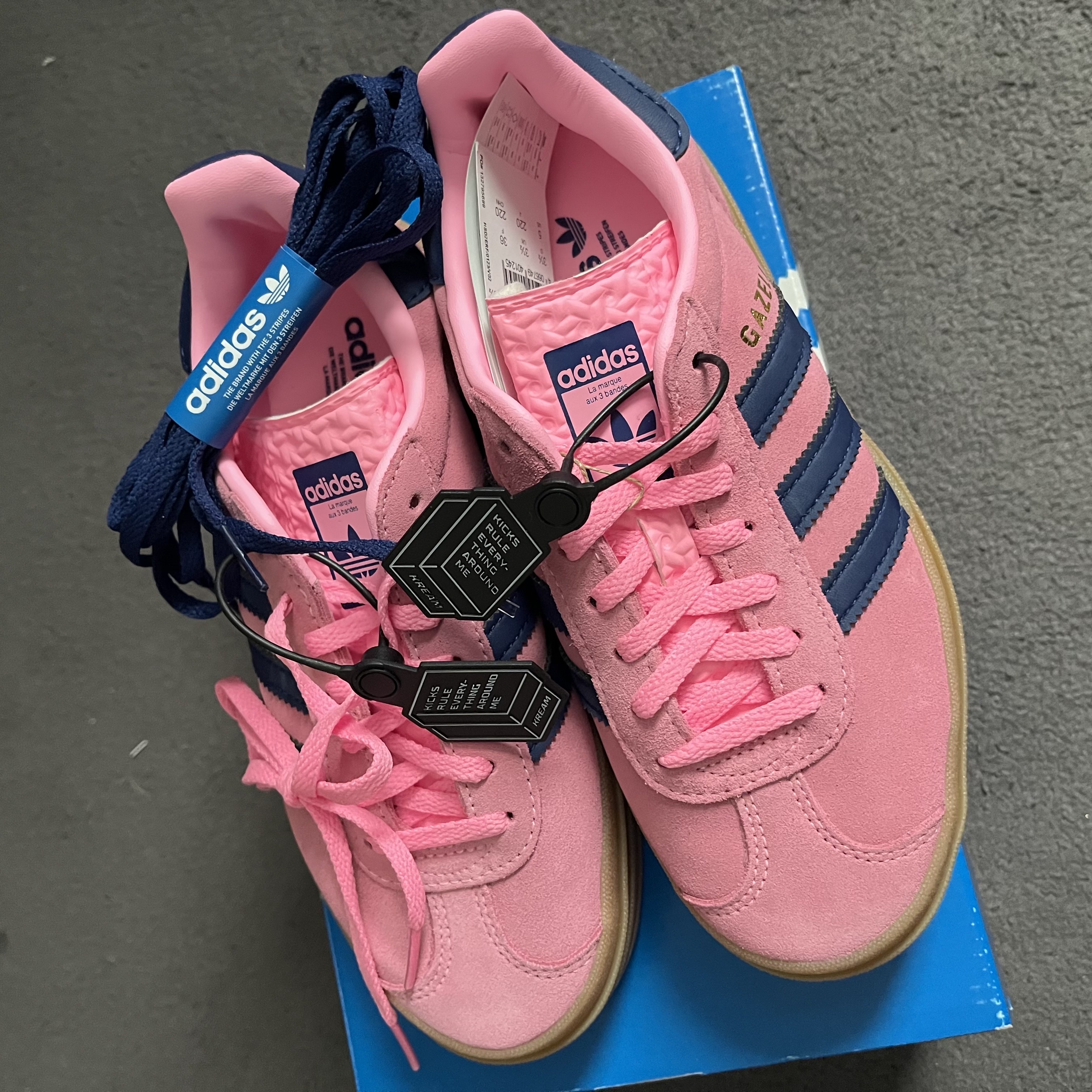 (W) Adidas Gazelle Bold Pink Glow Victory Blue 착용 스타일 - 2