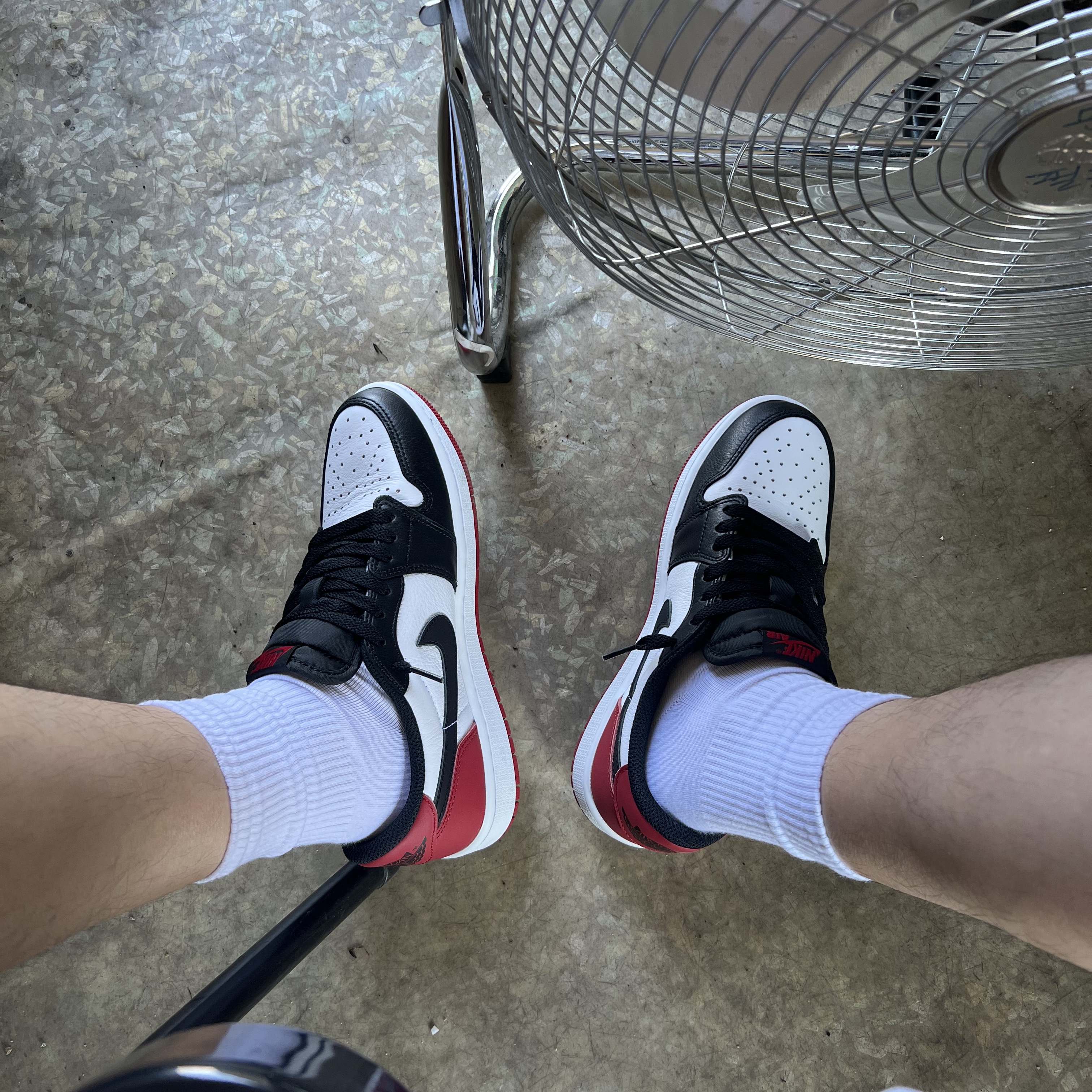 Jordan 1 Retro Low OG Black Toe 착용 스타일