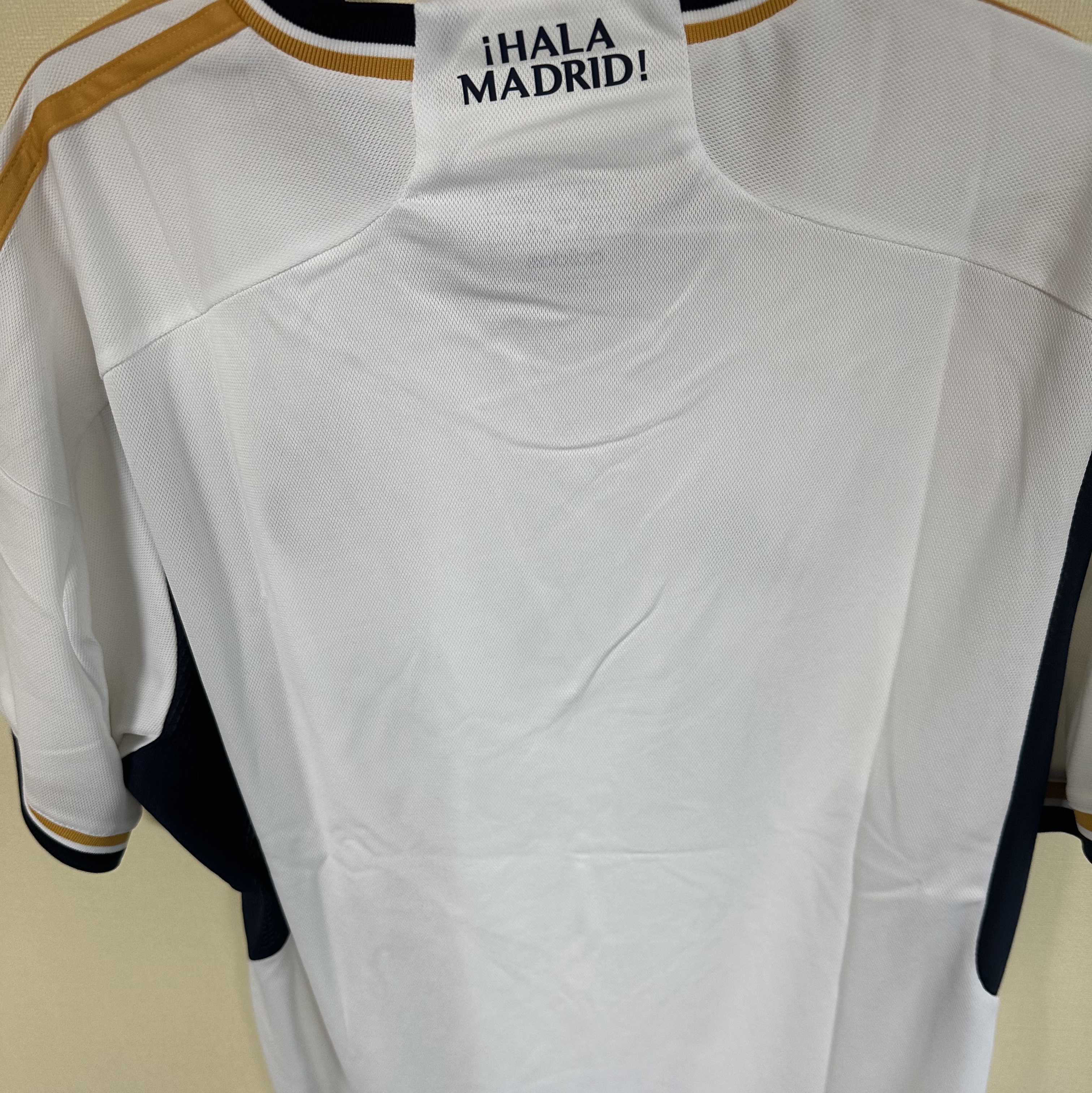 Adidas Real Madrid 2023/24 Home Jersey White - KR Sizing (Non Marking Ver.) 착용 스타일 - 2