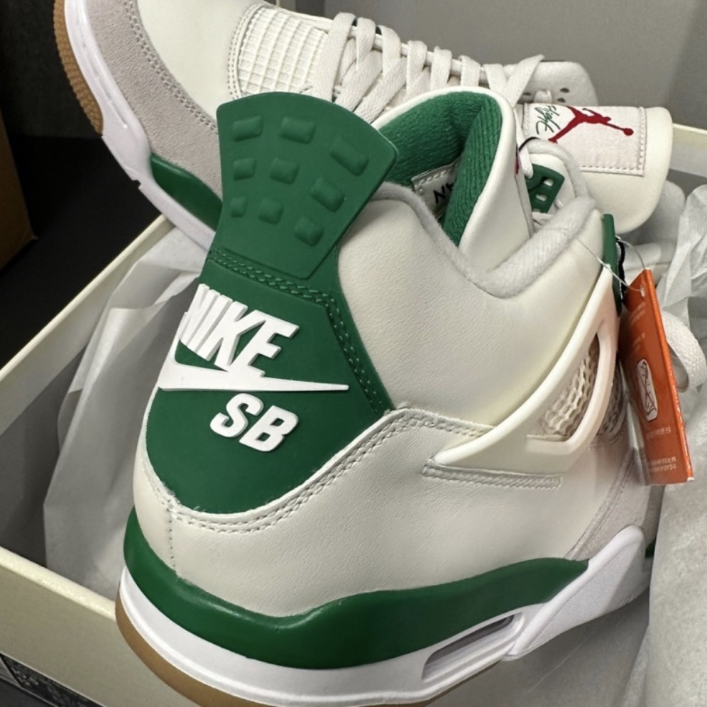 Jordan 4 x Nike SB Retro SP Pine Green 착용 스타일 - 2