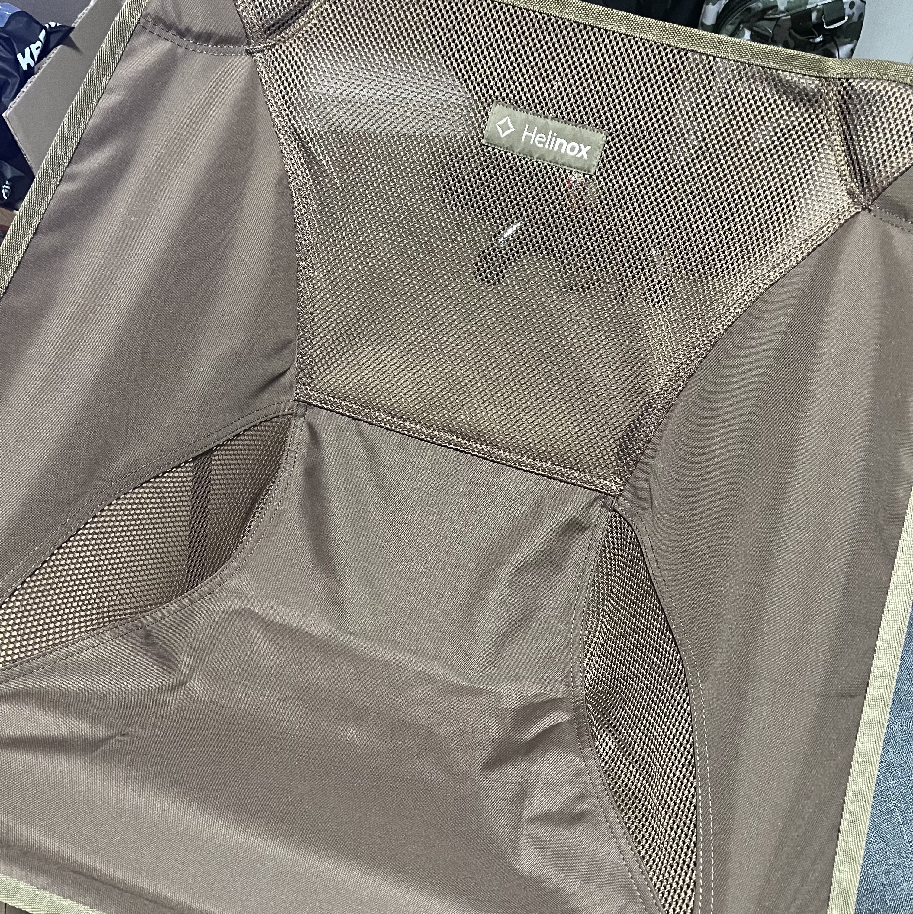 Helinox Chair One Coyote Tan 착용 스타일