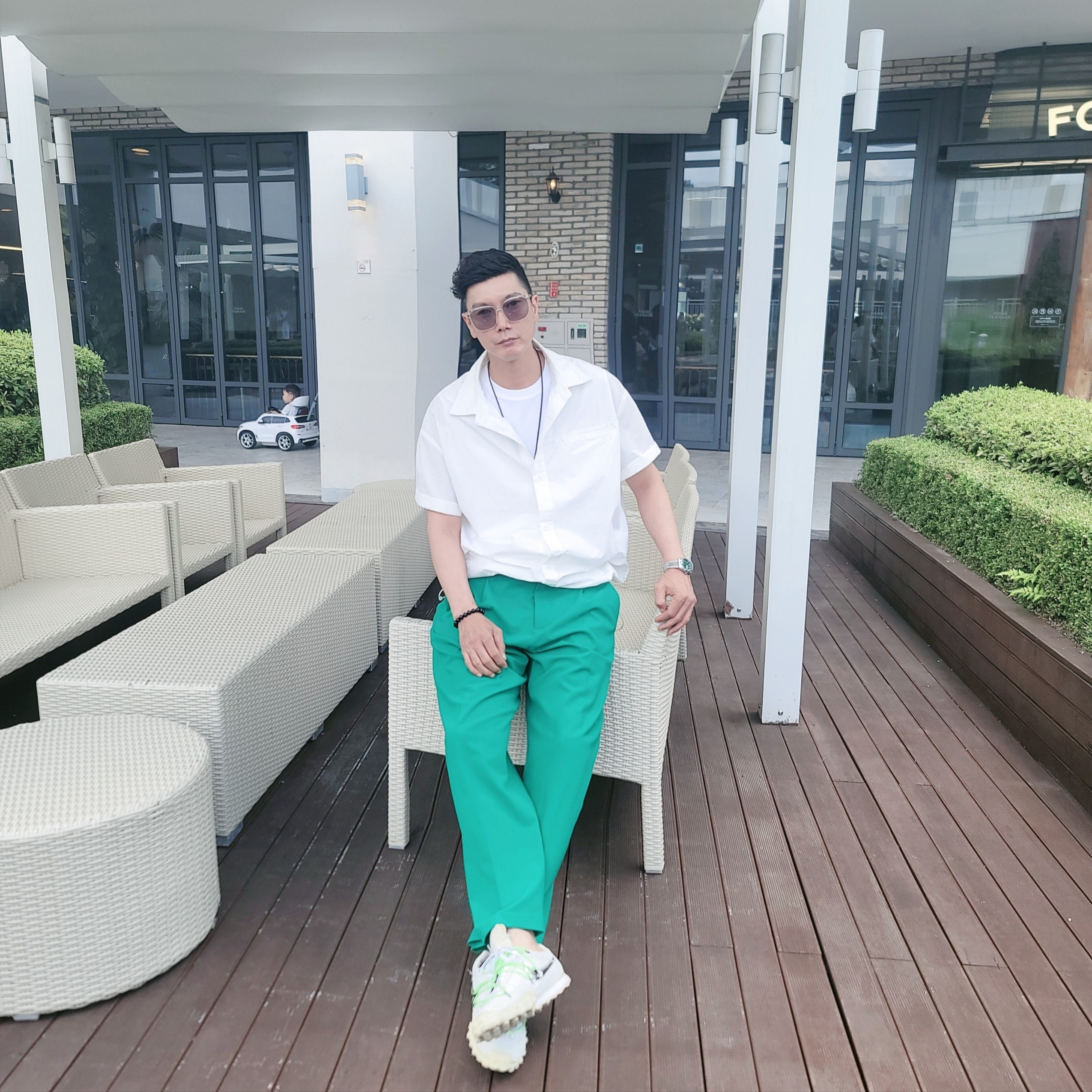 (W) Nike x Off-White Waffle Racer White 착용 스타일