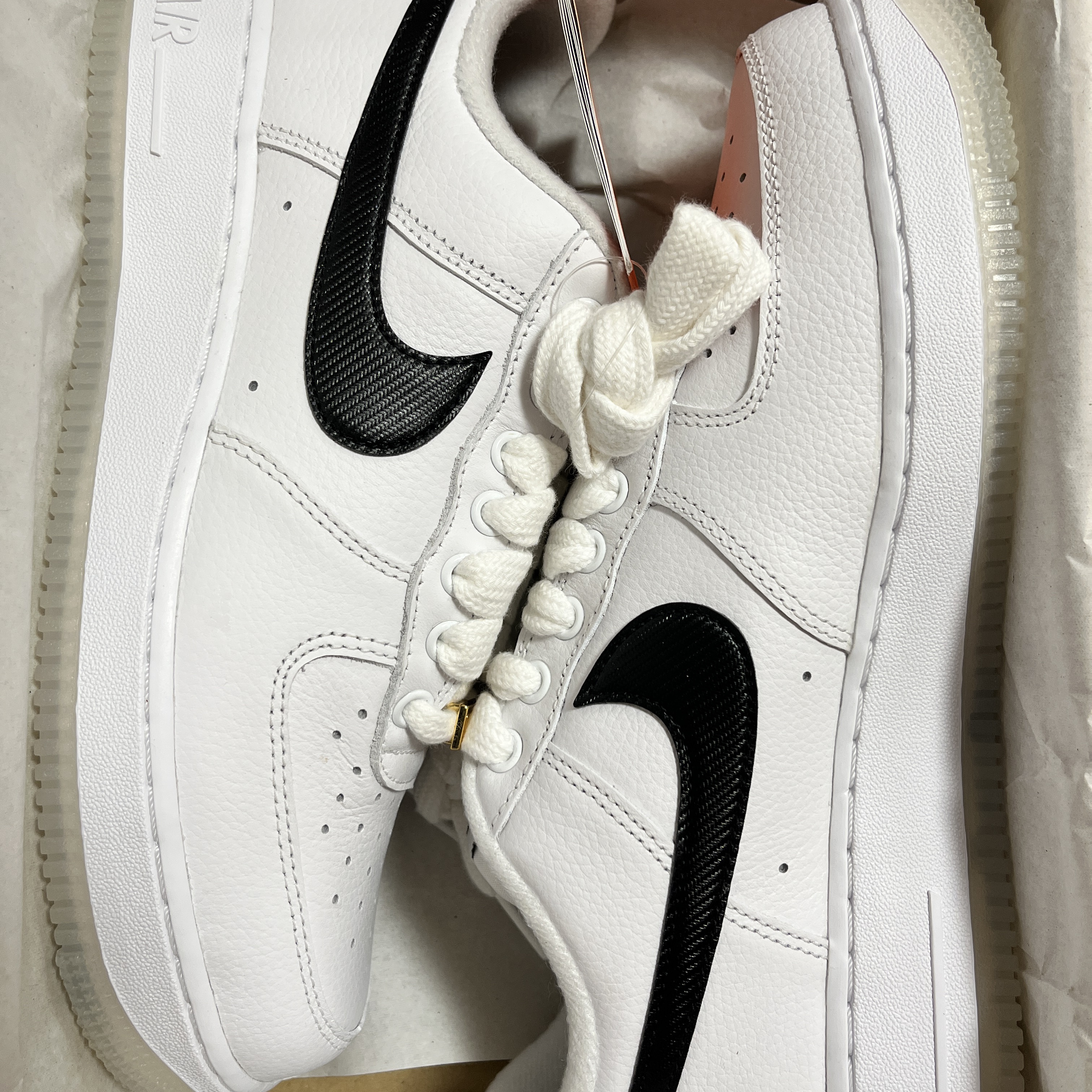 Nike Air Force 1 '07 PRM Bronx Origins 착용 스타일 - 1