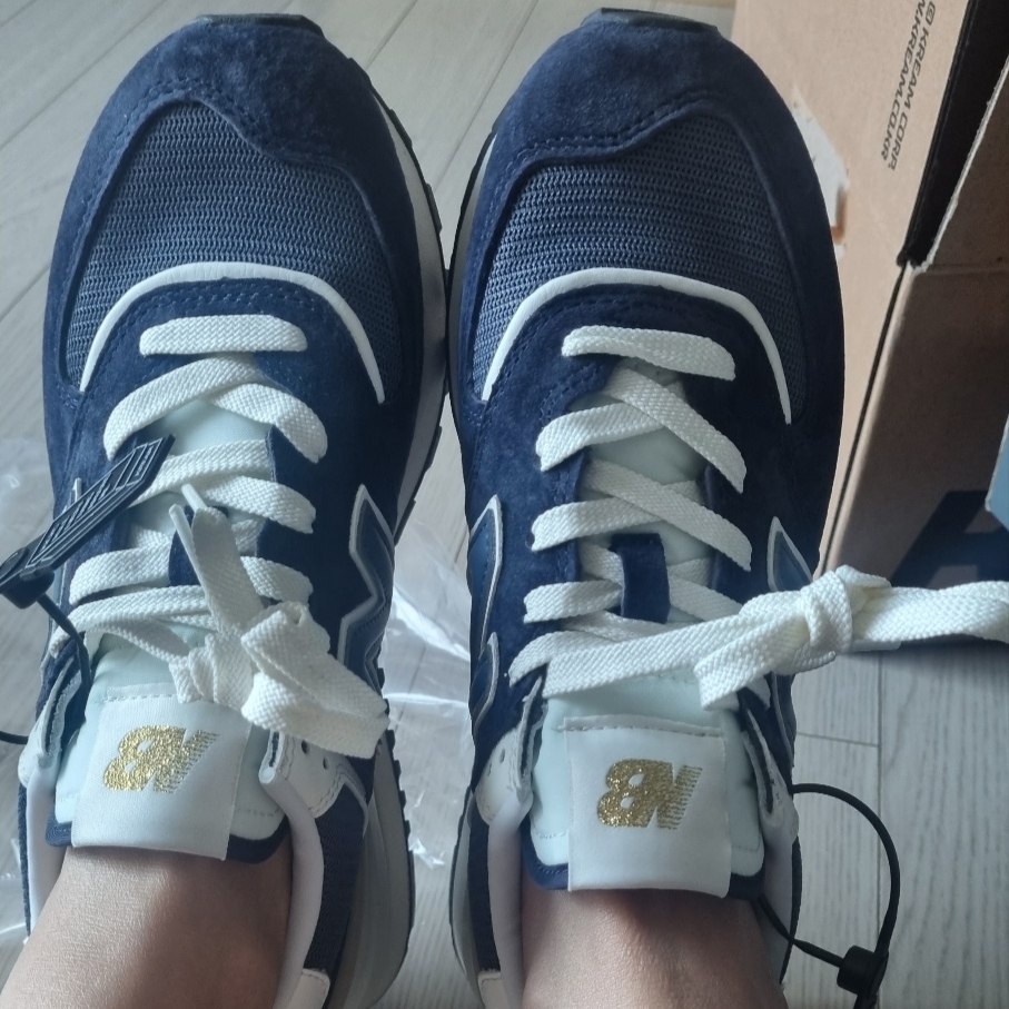 New Balance 574 Legacy Navy 착용 스타일