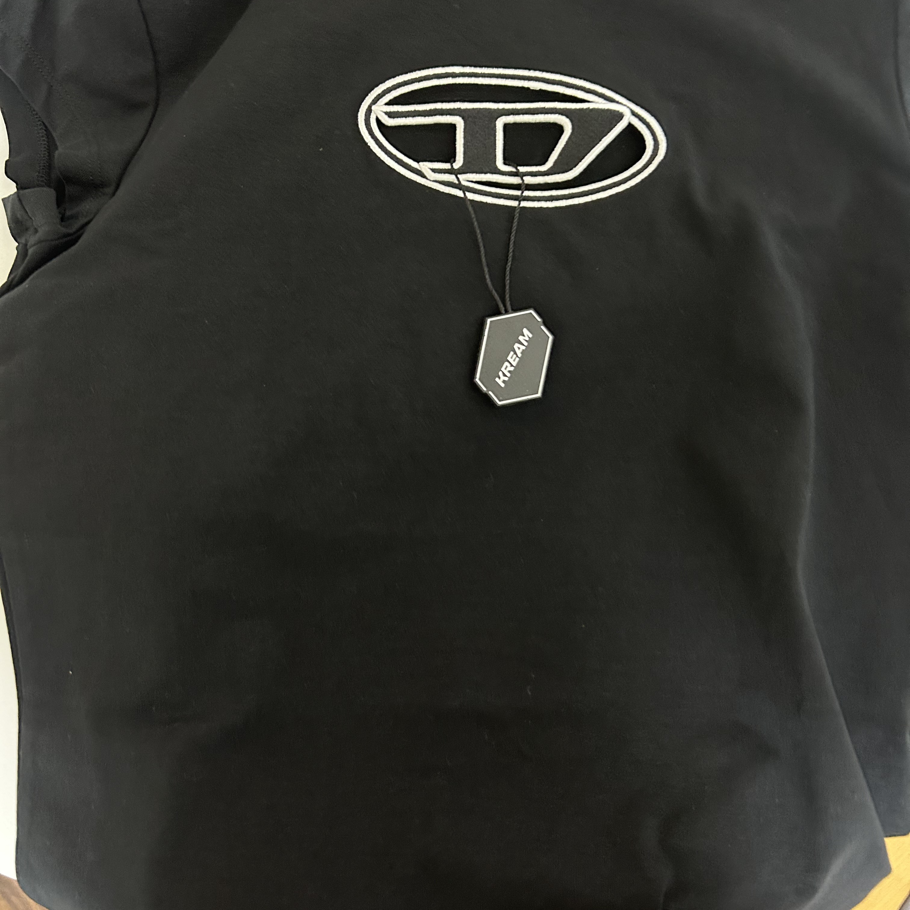 (W) Diesel T-Angie Peekaboo Logo T-Shirt Black 착용 스타일