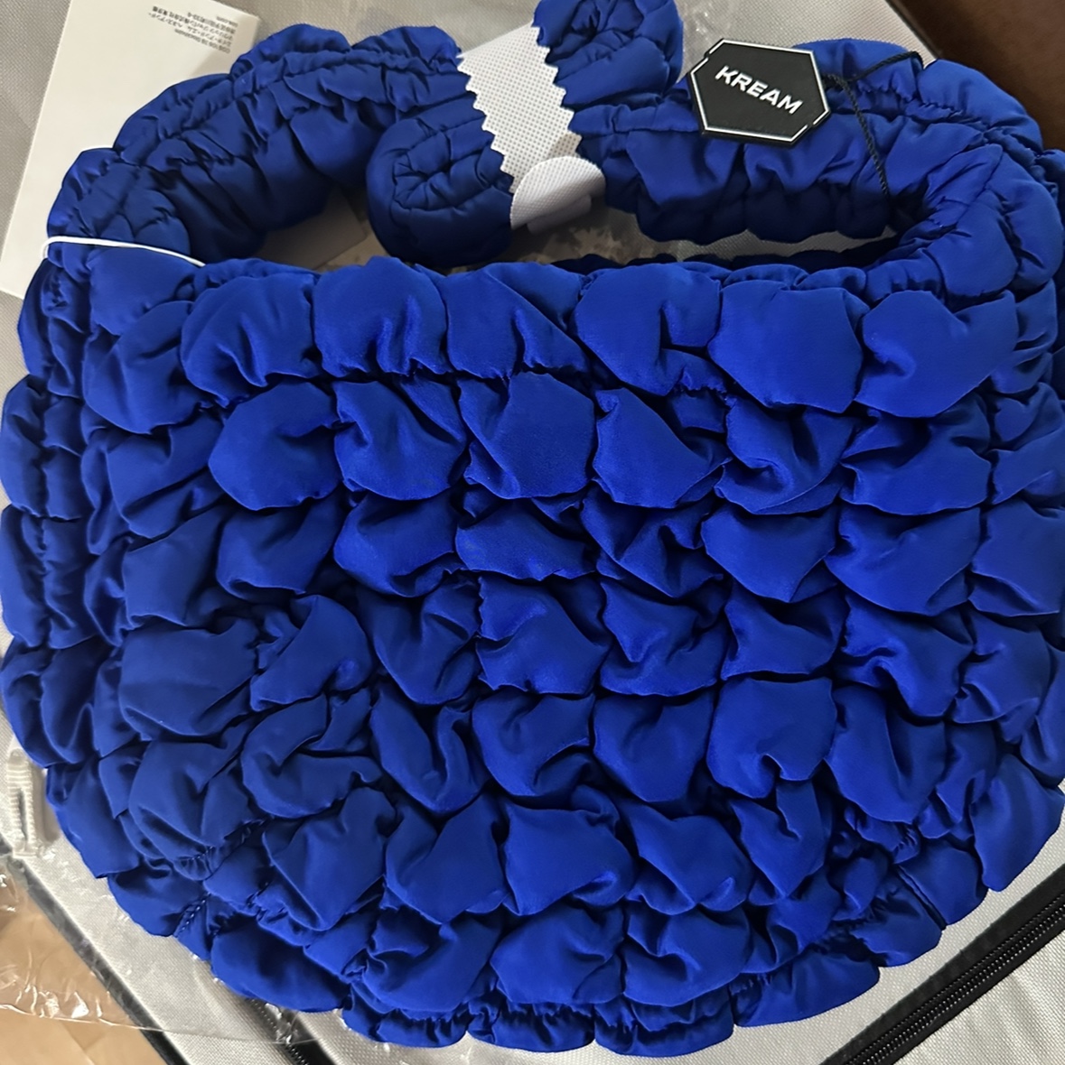 COS Quilted Mini Bag Blue 착용 스타일